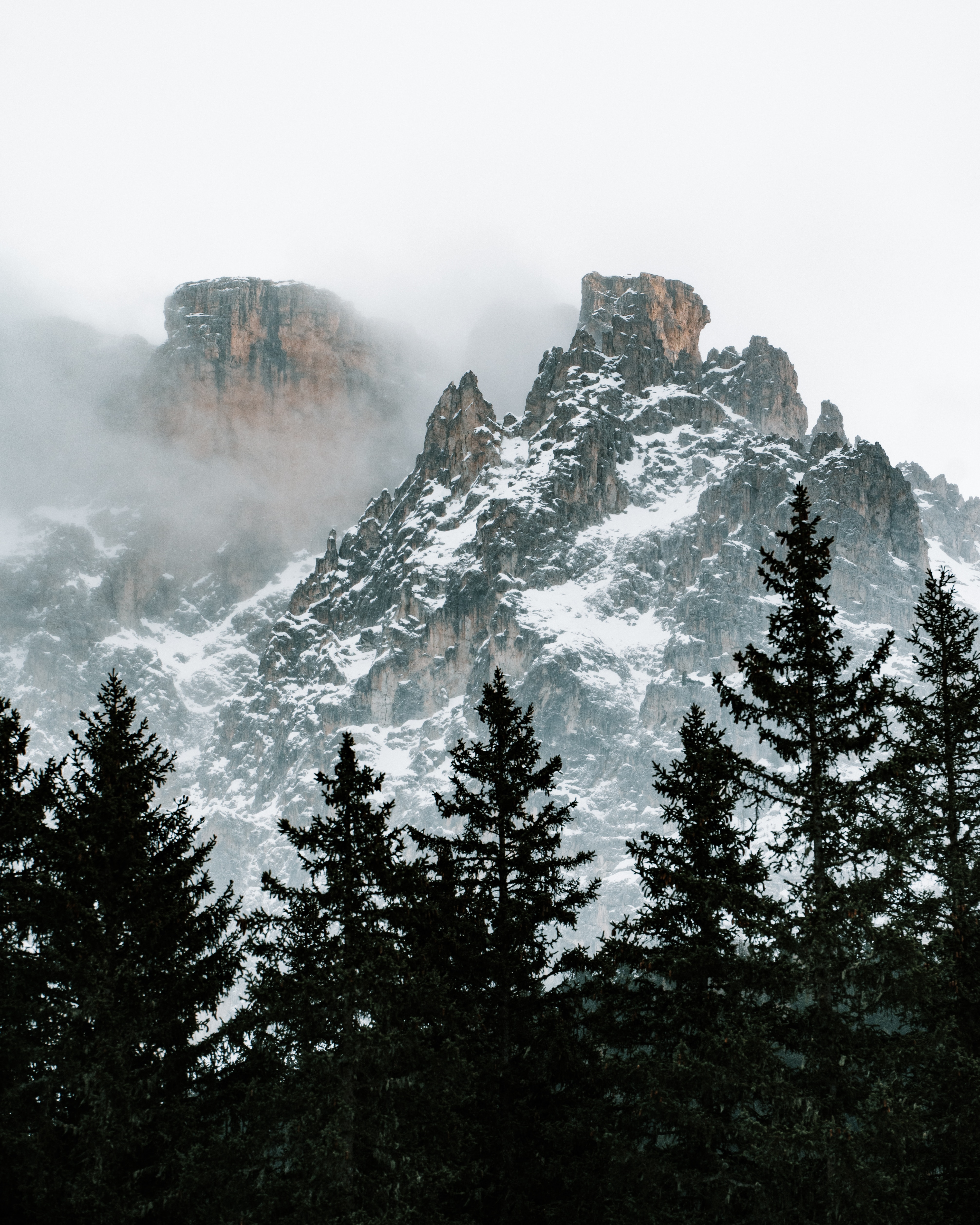 無料モバイル壁紙自然, 木, 雪, 山脈, 雲をダウンロードします。