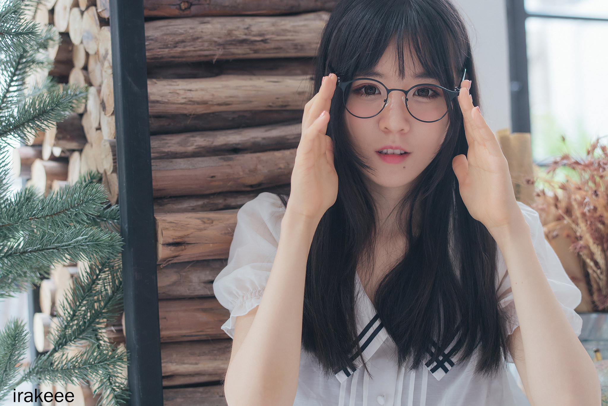 Download mobile wallpaper Glasses, Women, Asian for free.