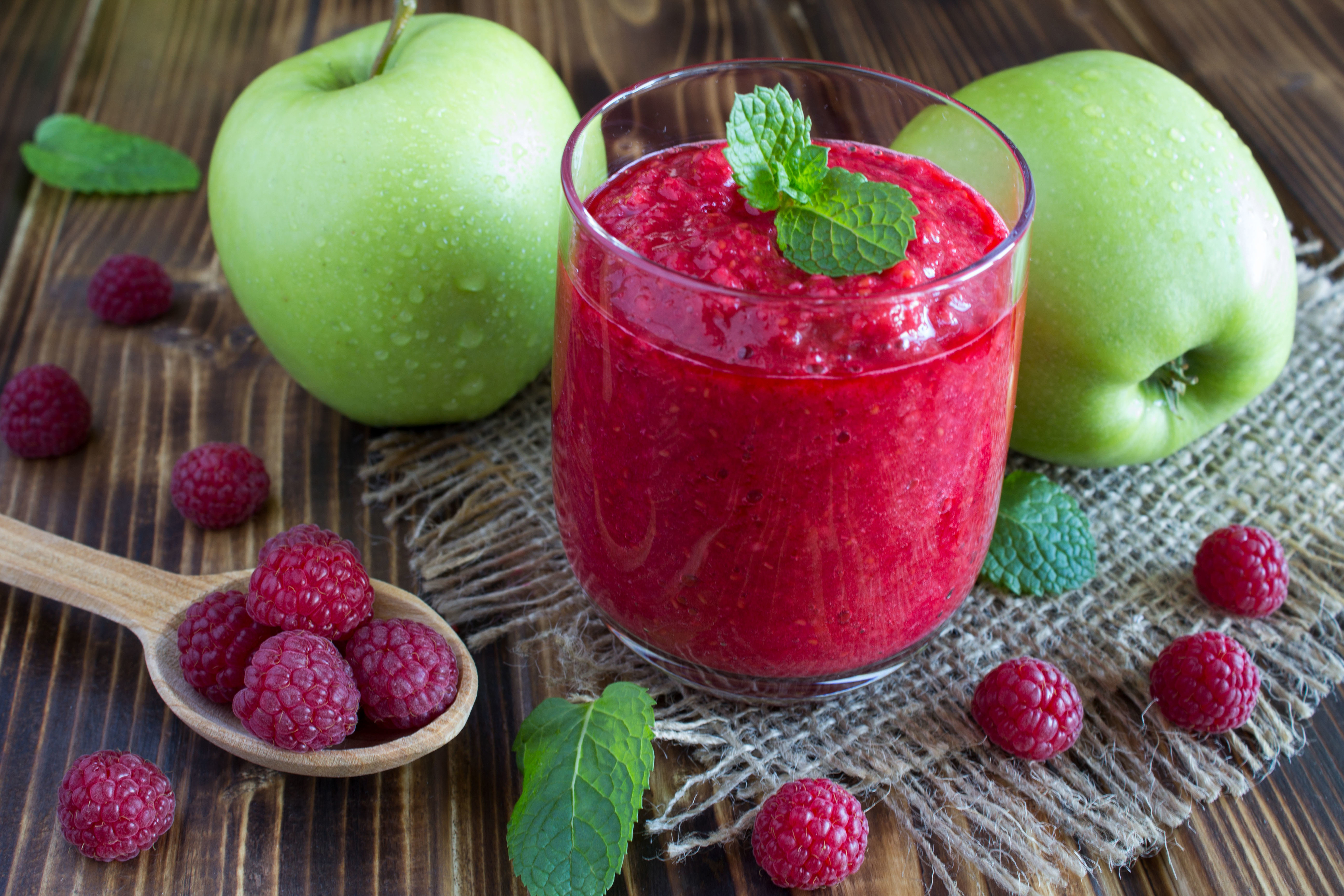 Free download wallpaper Food, Apple, Raspberry, Still Life, Glass, Berry, Fruit, Drink, Smoothie on your PC desktop
