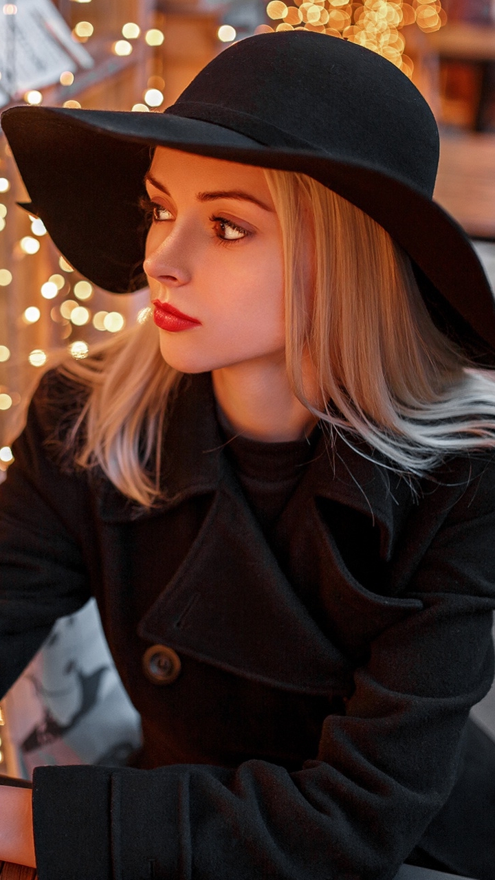 Download mobile wallpaper Blonde, Hat, Model, Women, Lipstick for free.