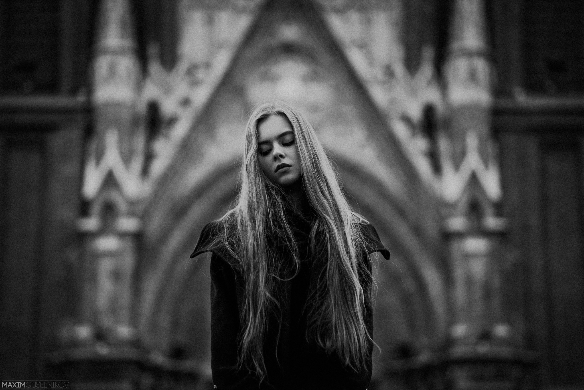 Download mobile wallpaper Bokeh, Blonde, Model, Women, Black & White for free.