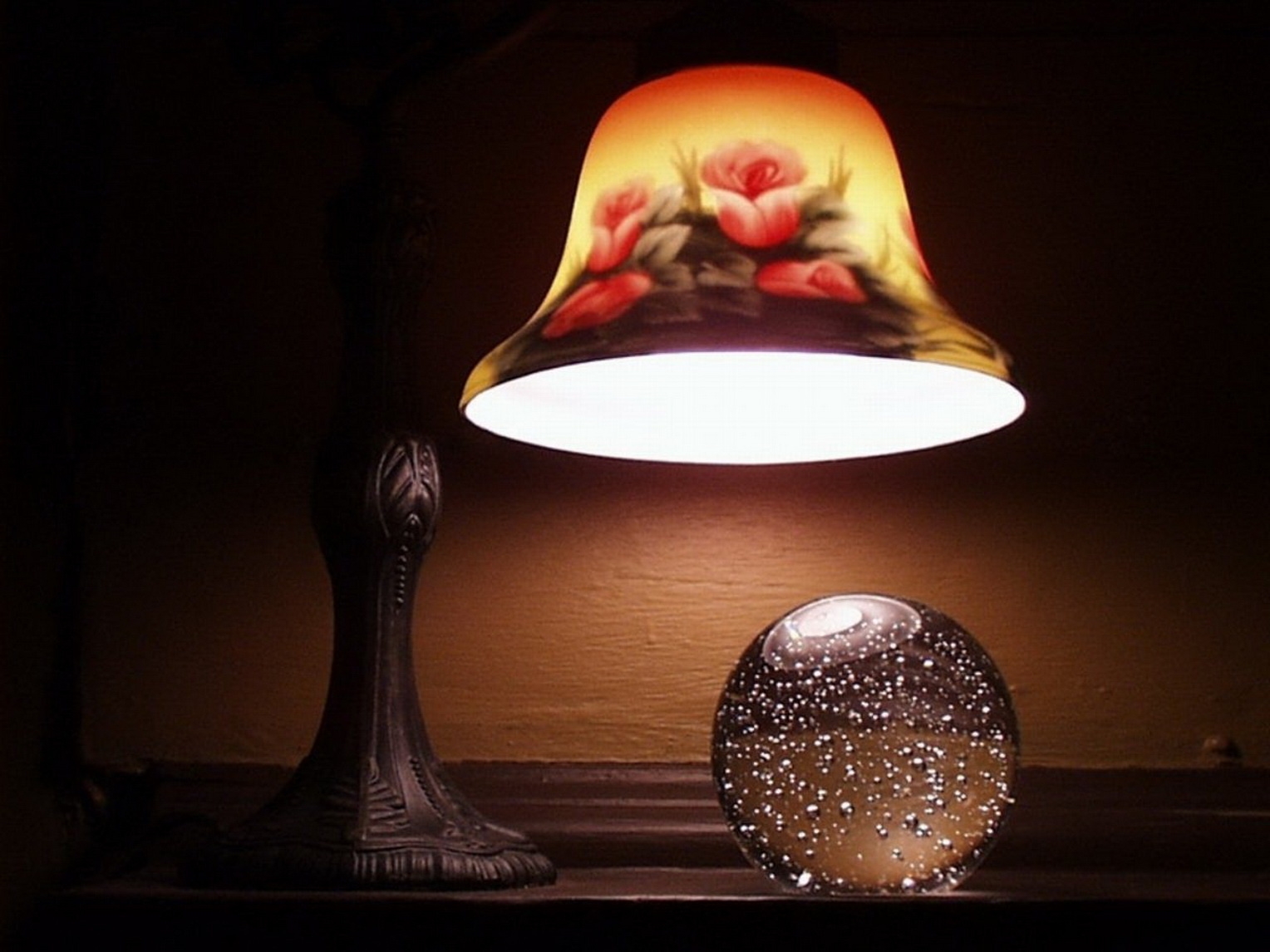 Handy-Wallpaper Licht, Verschiedenes, Sonstige, Scheinen, Glas, Lampe, Ball kostenlos herunterladen.