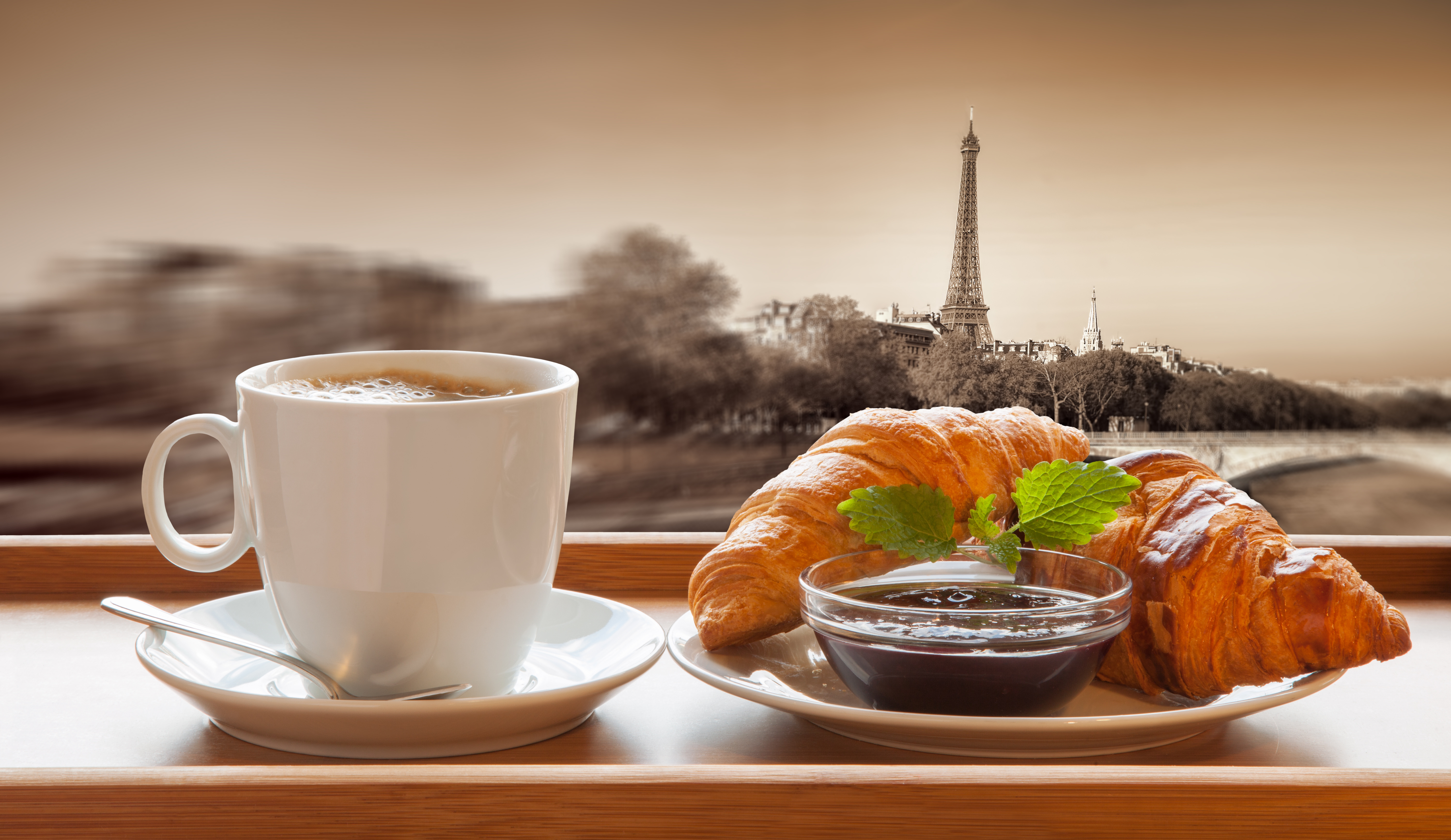 722402 Bild herunterladen nahrungsmittel, frühstuck, schokolade, kaffee, croissant, tasse, frankreich, paris - Hintergrundbilder und Bildschirmschoner kostenlos