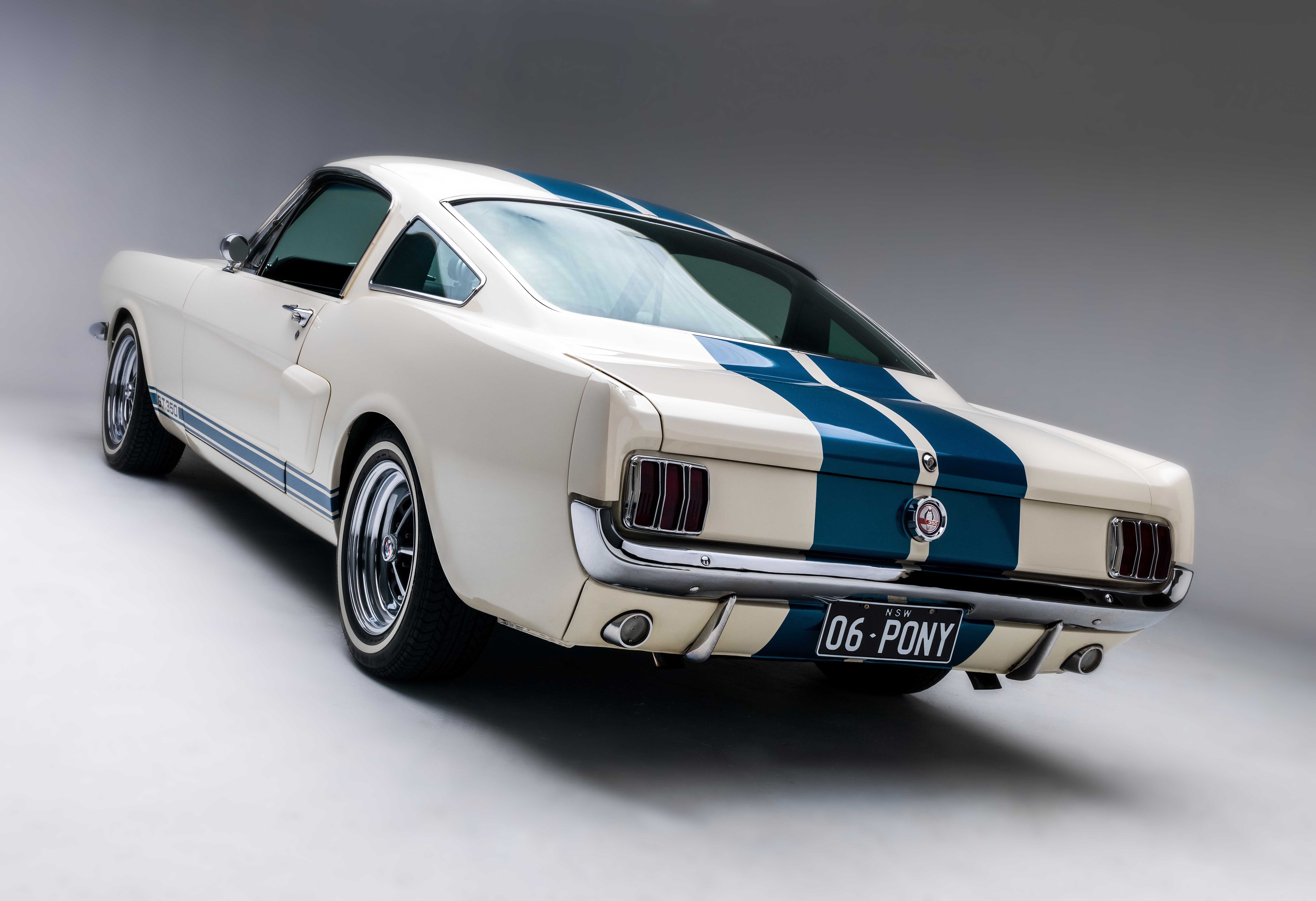 Images & Pictures  Shelby Gt350
