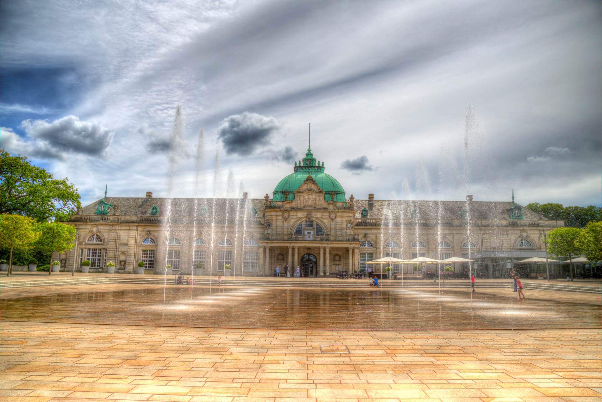 Download mobile wallpaper Fountain, Building, Palace, Man Made, Palaces for free.