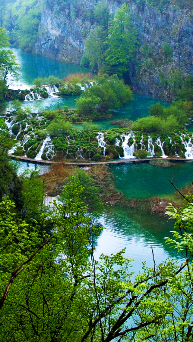 無料モバイル壁紙木, 滝, 湖, 地球, プリトヴィツェ湖群国立公園をダウンロードします。