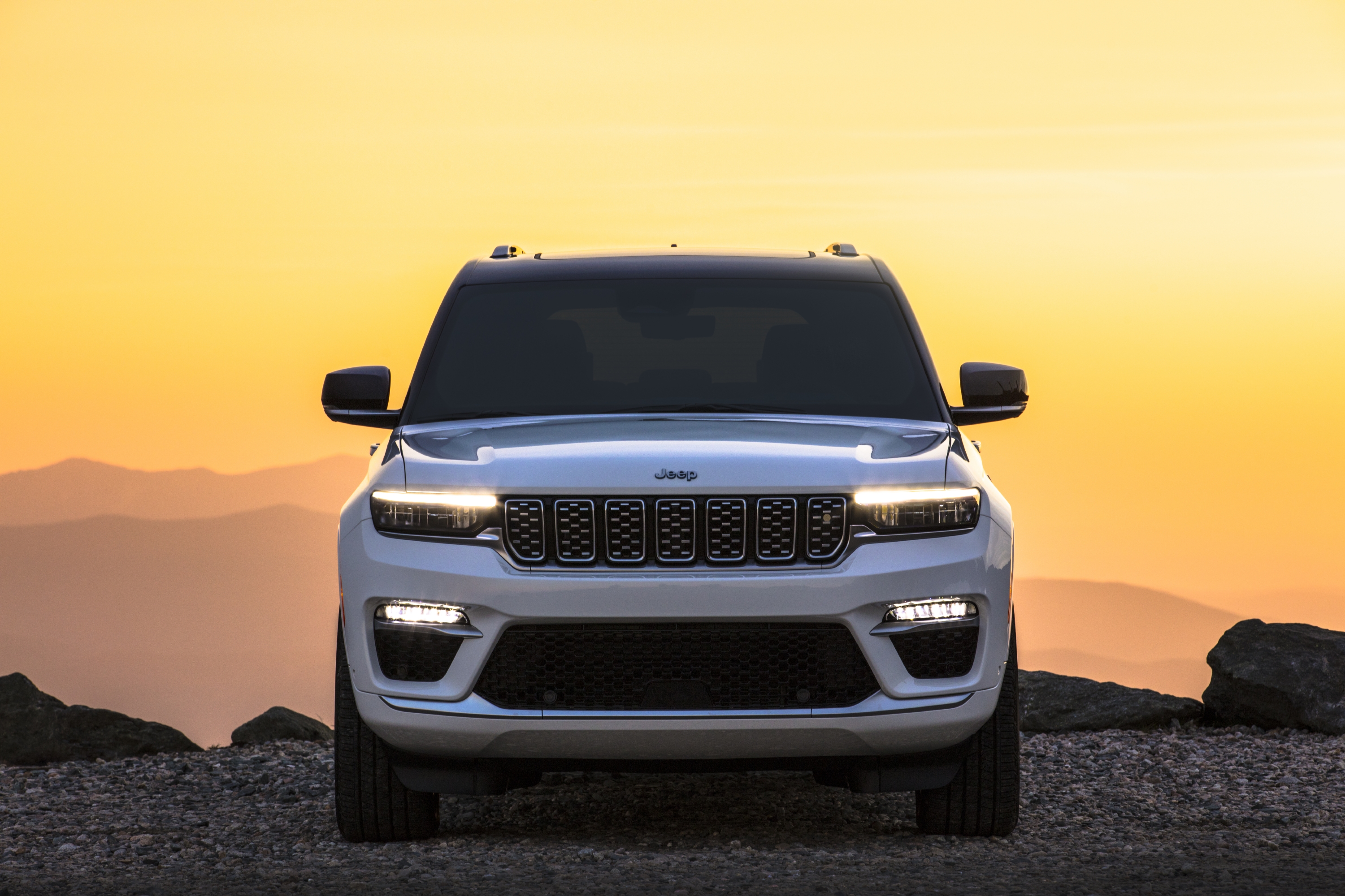 Download mobile wallpaper Suv, Jeep, Jeep Grand Cherokee, Vehicles, Jeep Grand Cherokee Summit Reserve for free.