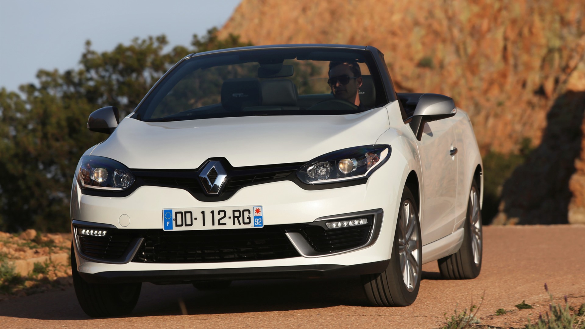 Завантажити шпалери Renault Megane Coupe Cabriolet 2015 Р В на телефон безкоштовно