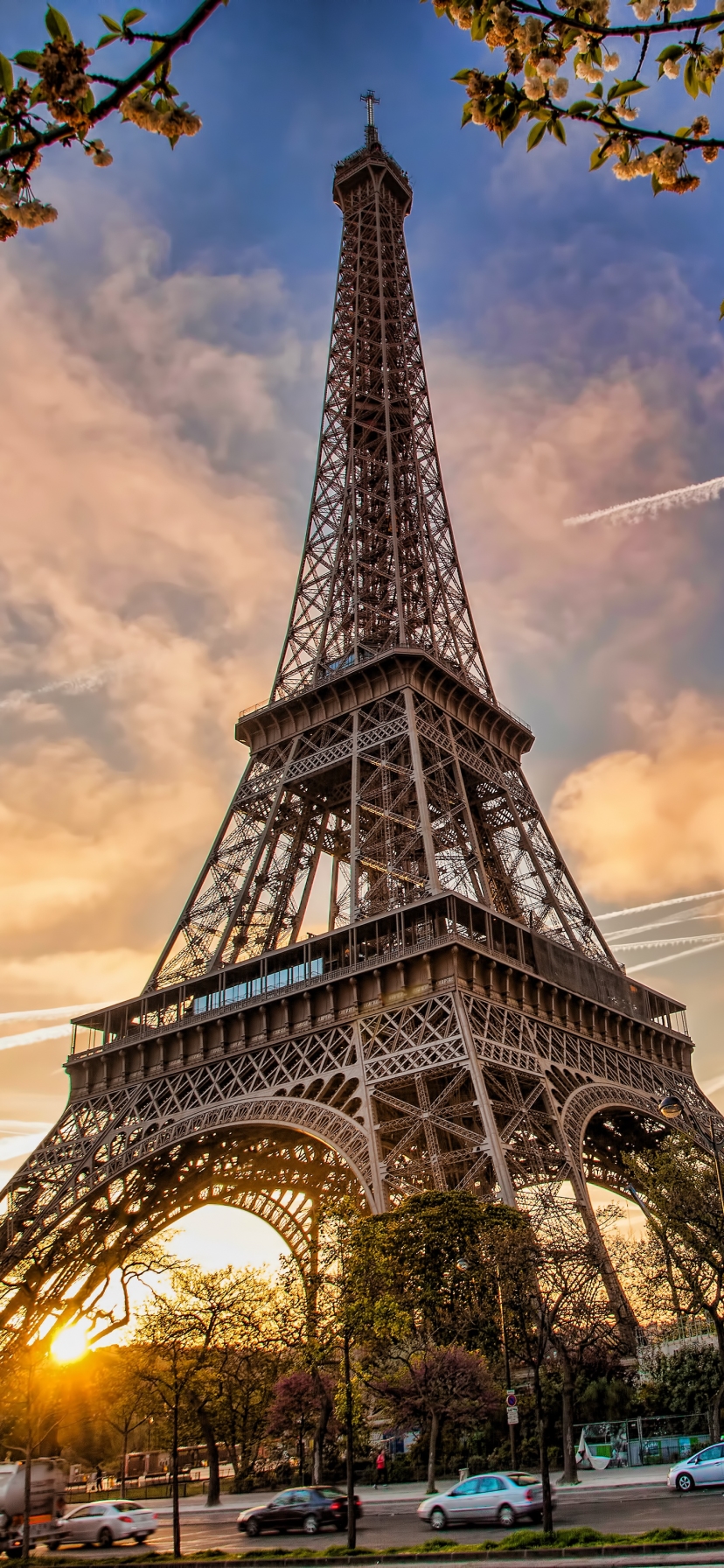 Скачать картинку Небо, Париж, Эйфелева Башня, Памятники, Франция, Памятник, Сделано Человеком в телефон бесплатно.