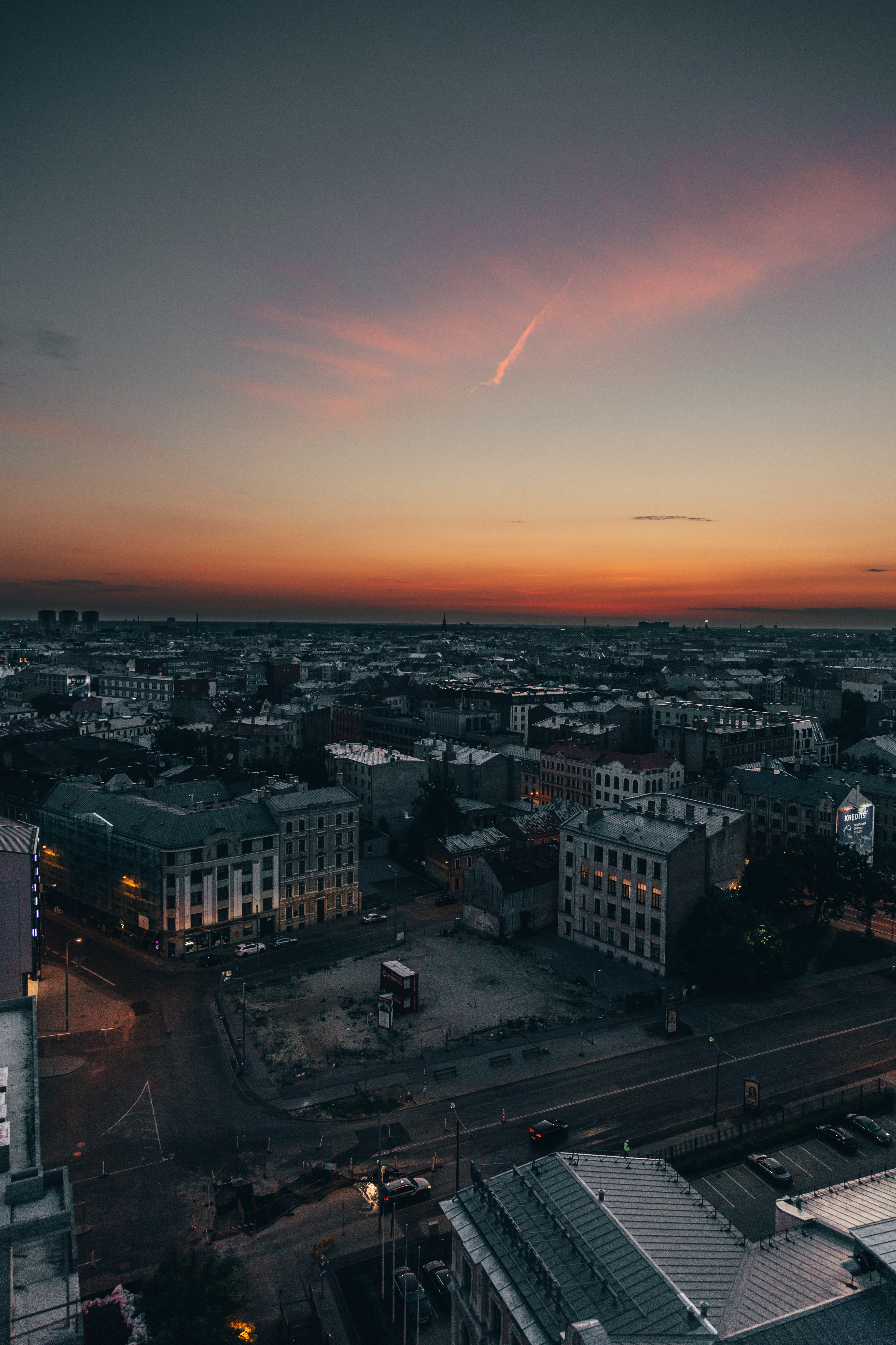 Free download wallpaper Cities, Twilight, Building, View From Above, Dusk, Sunset, Architecture, City on your PC desktop