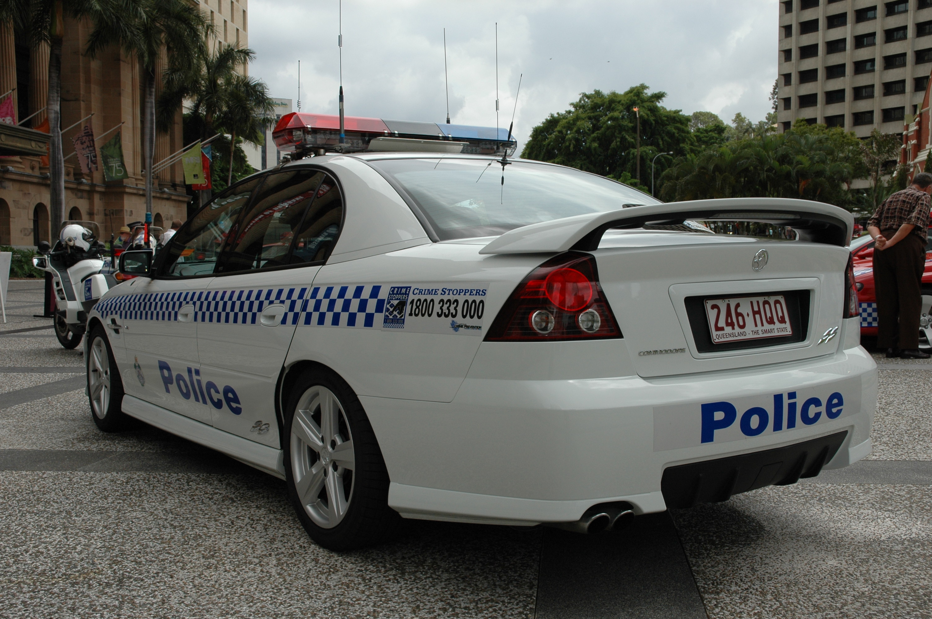 Free download wallpaper Car, Holden, Police, Vehicles on your PC desktop