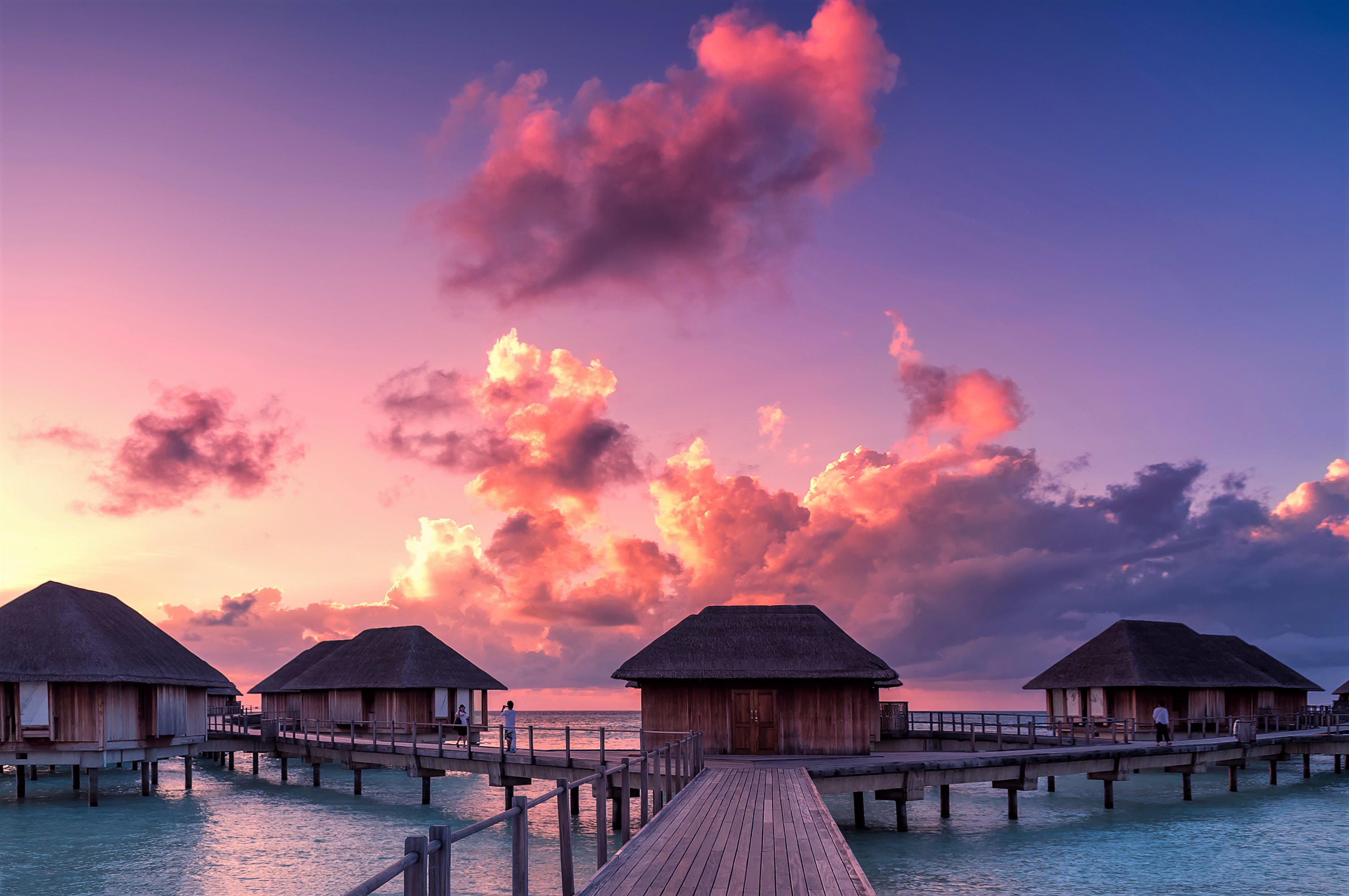 882705 descargar fondo de pantalla hecho por el hombre, centro turístico, bungalow, cabaña, maldivas, océano, mar: protectores de pantalla e imágenes gratis