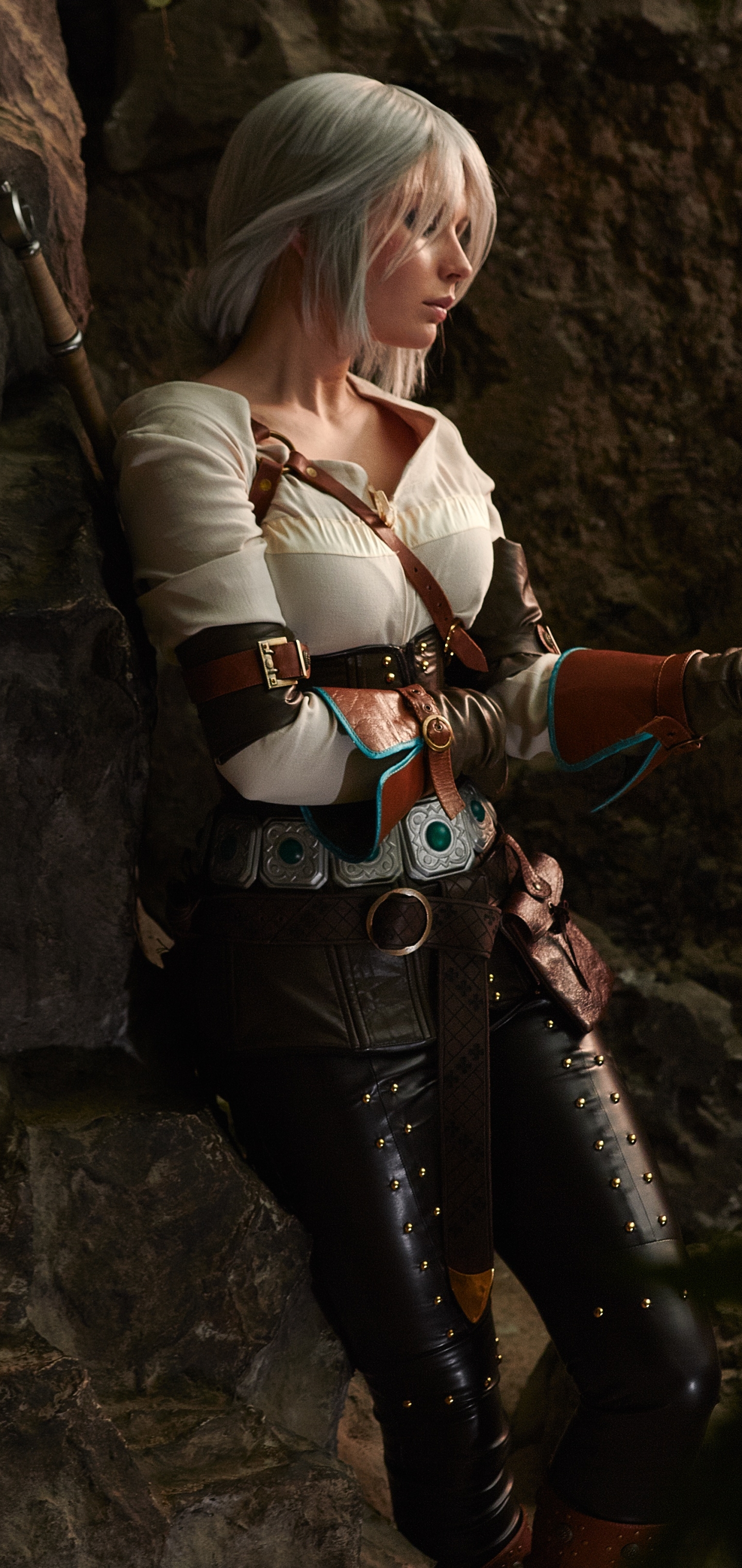 Download mobile wallpaper Women, White Hair, Woman Warrior, Cosplay, The Witcher 3: Wild Hunt, Ciri (The Witcher) for free.