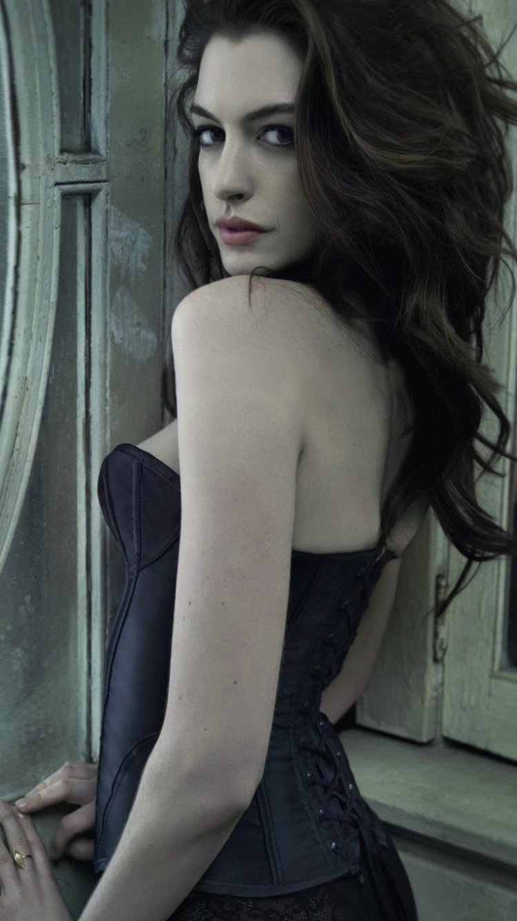 Download mobile wallpaper Anne Hathaway, Celebrity for free.
