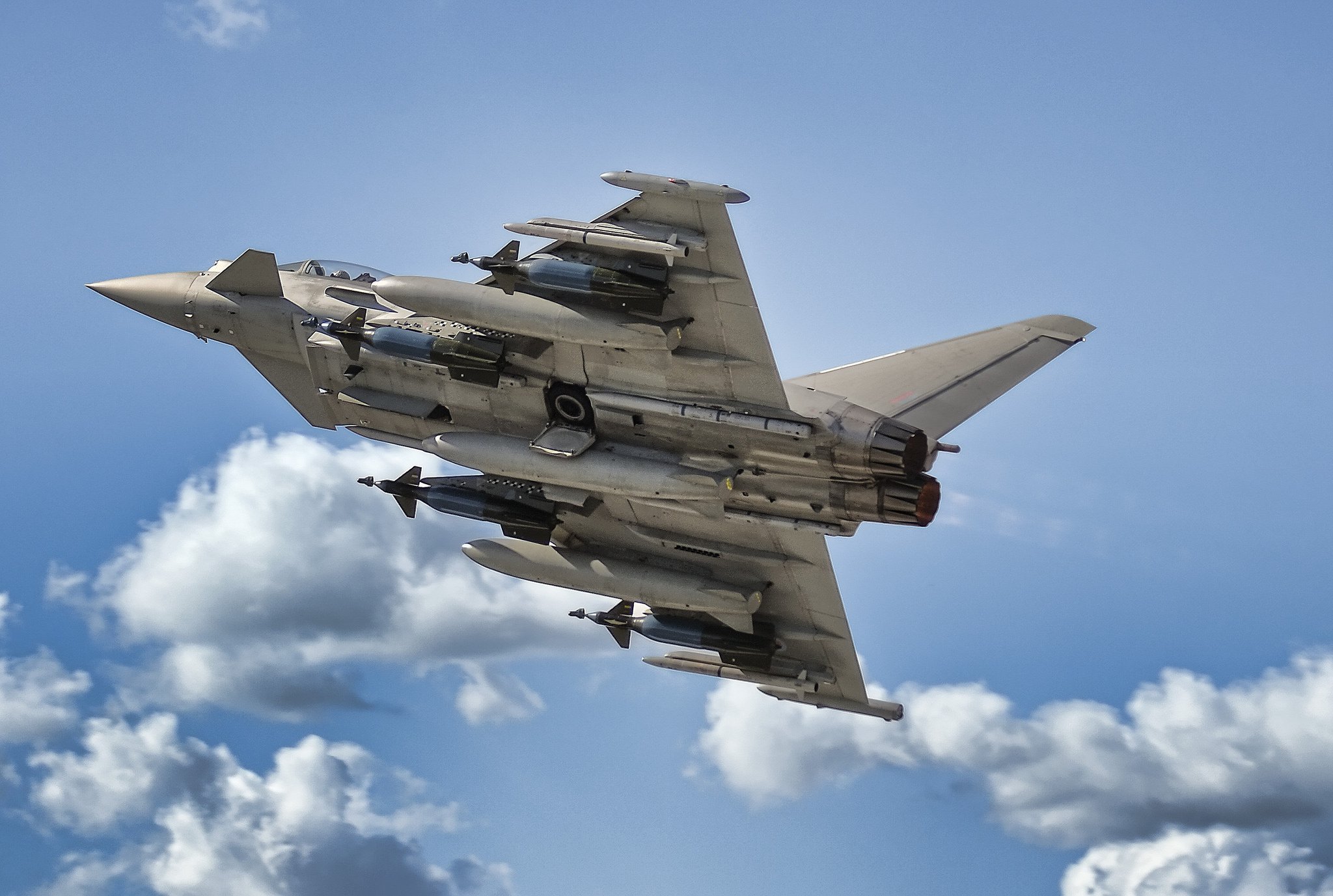 Téléchargez des papiers peints mobile Eurofighter Typhoon, Militaire, Chasseurs À Réaction gratuitement.