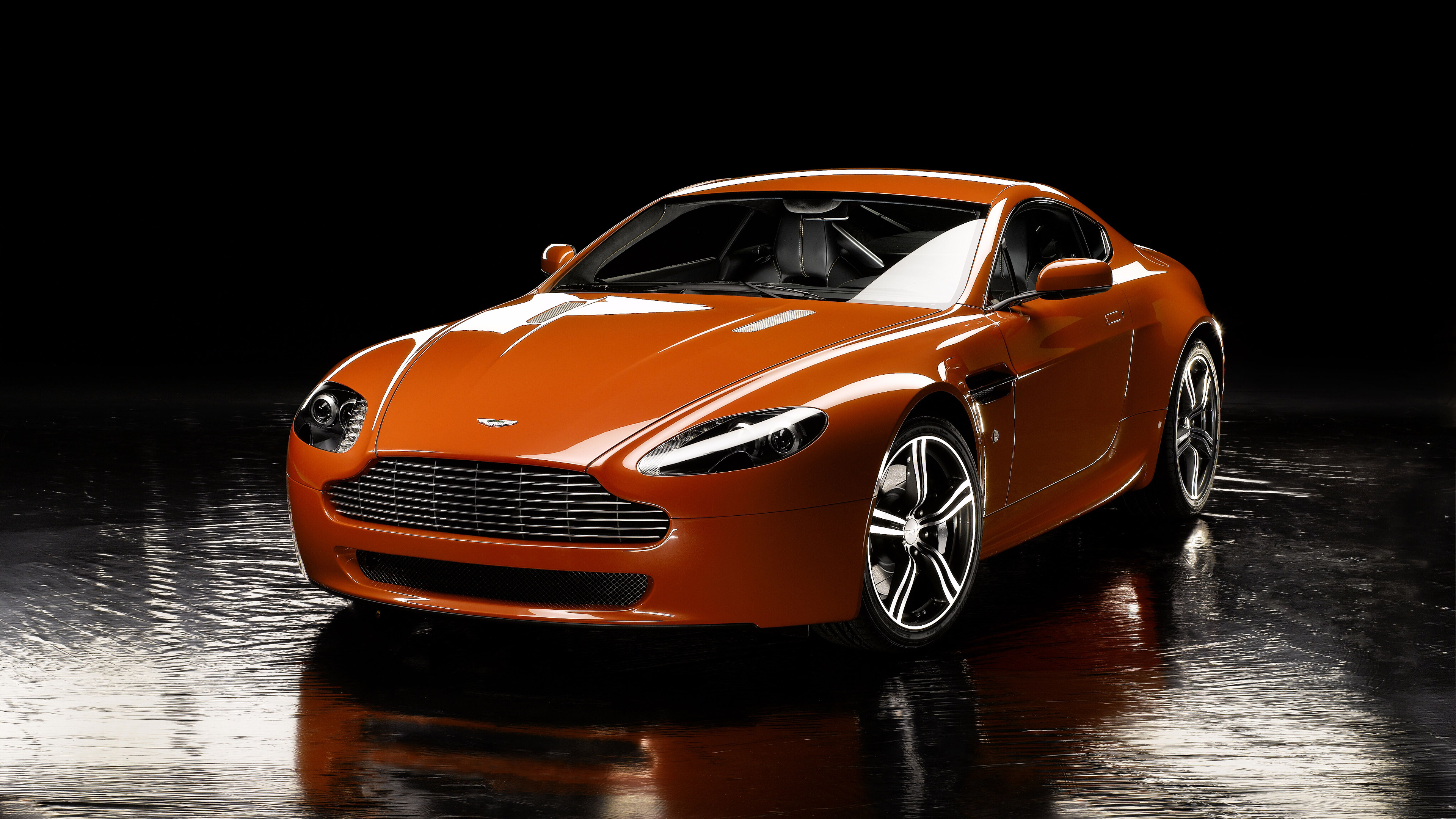 Handy-Wallpaper Aston Martin, Autos, Coupe, Fahrzeuge, Großer Tourer, Aston Martin V8 Vantage, Orangefarbenes Auto, Aston Martin V8 Vantage N400 kostenlos herunterladen.