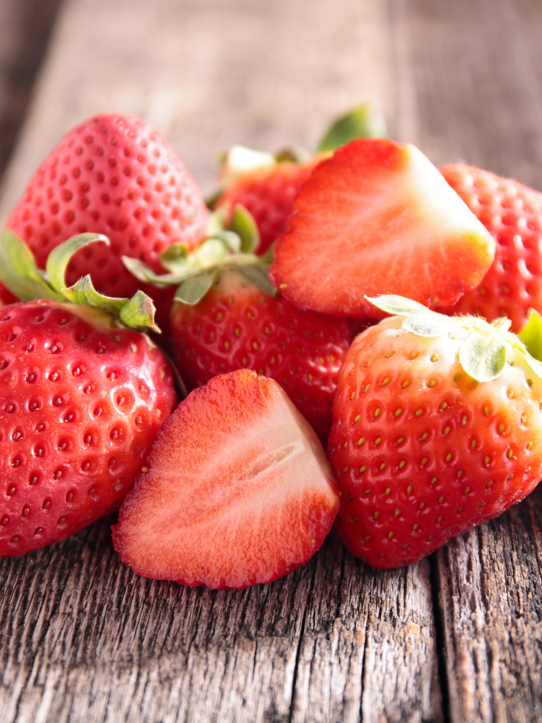 Free download wallpaper Fruits, Food, Strawberry, Berry, Fruit on your PC desktop