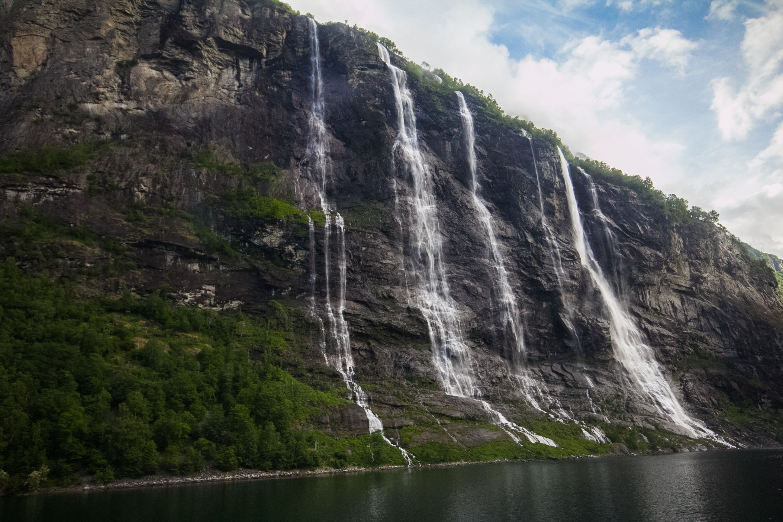 365245 Bild herunterladen erde/natur, sieben schwestern wasserfall norwegen, wasserfälle - Hintergrundbilder und Bildschirmschoner kostenlos