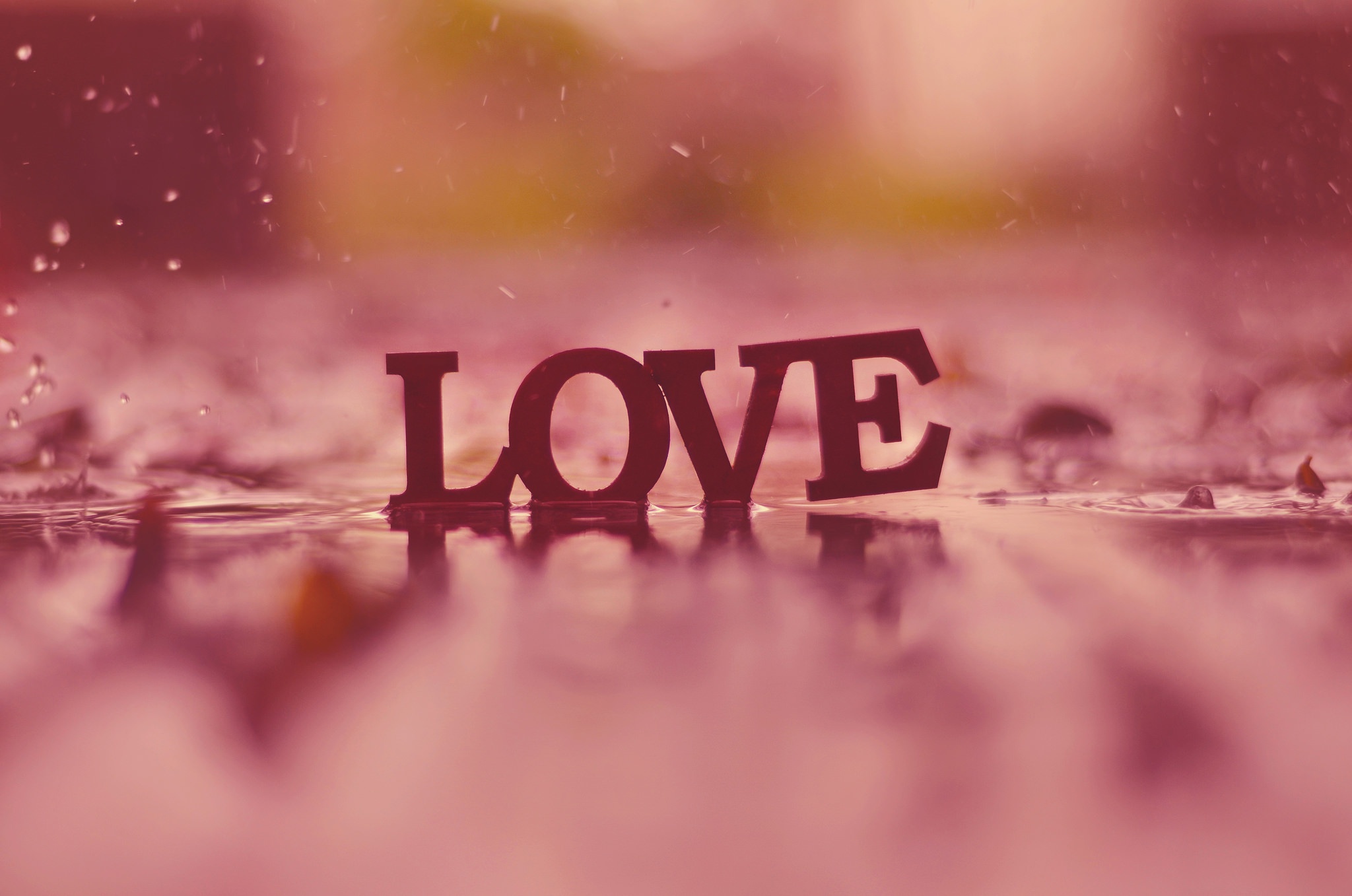 Download mobile wallpaper Rain, Love, Blur, Photography for free.