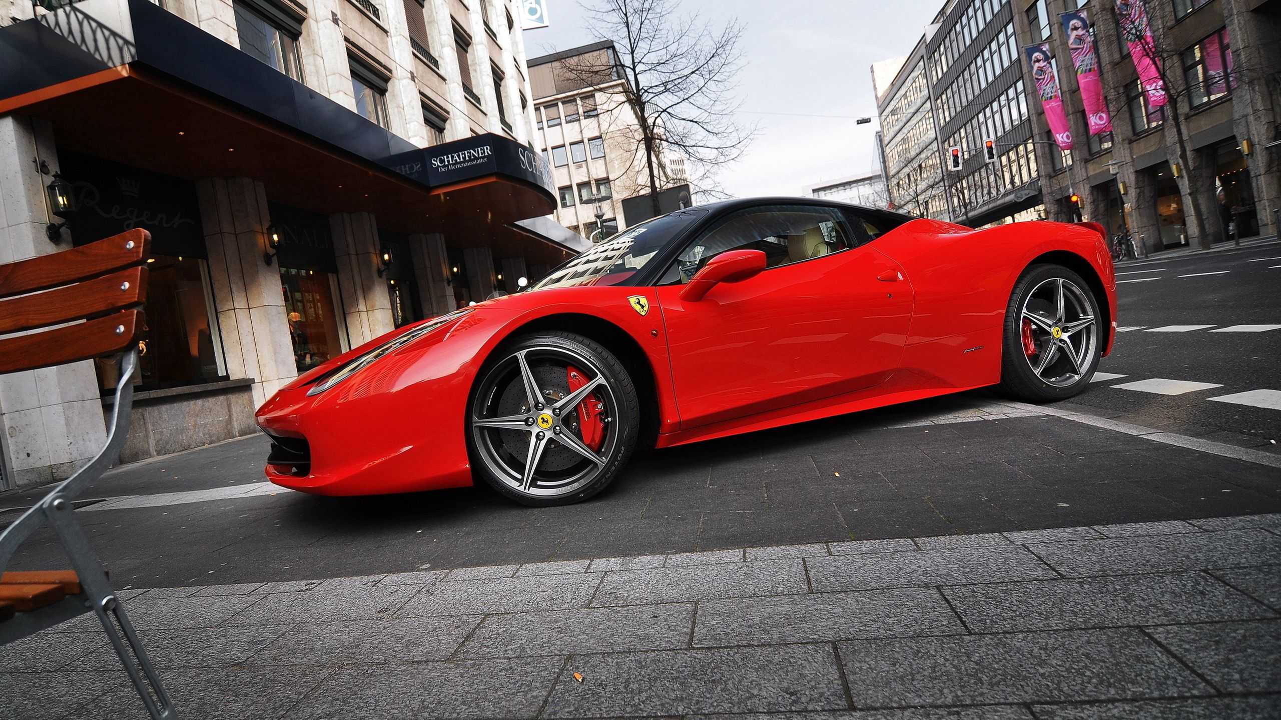 Laden Sie Ferrari 458 Italia HD-Desktop-Hintergründe herunter