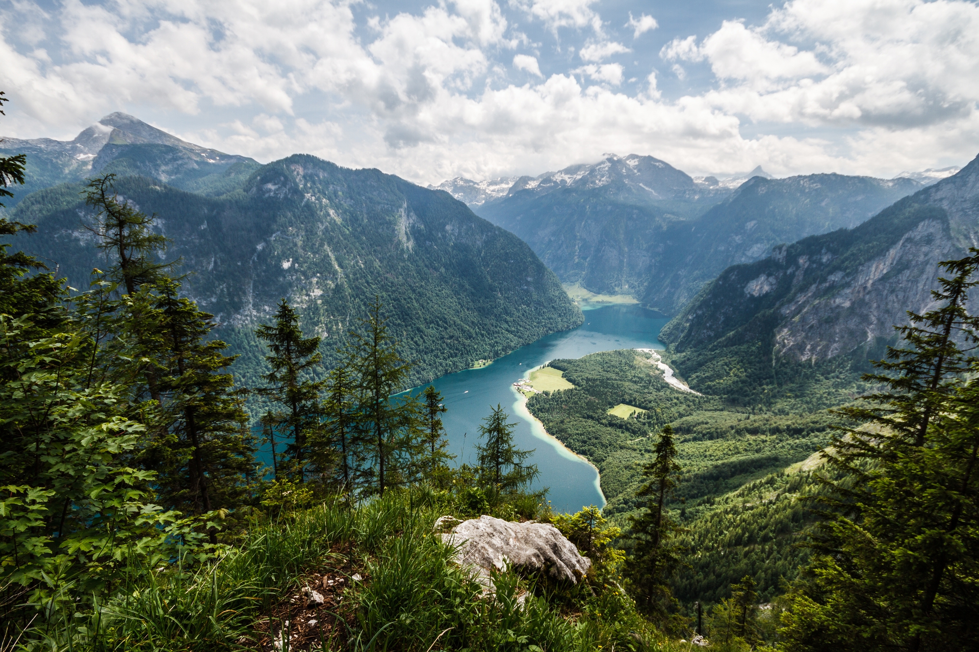 806065 télécharger l'image fjord, terre/nature, paysage, nuage, forêt, lac, montagne, arbre - fonds d'écran et économiseurs d'écran gratuits
