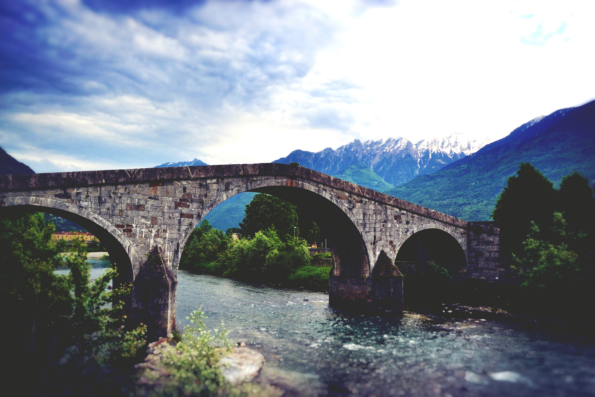 Handy-Wallpaper Fluss, Brücke, Brücken, Menschengemacht kostenlos herunterladen.