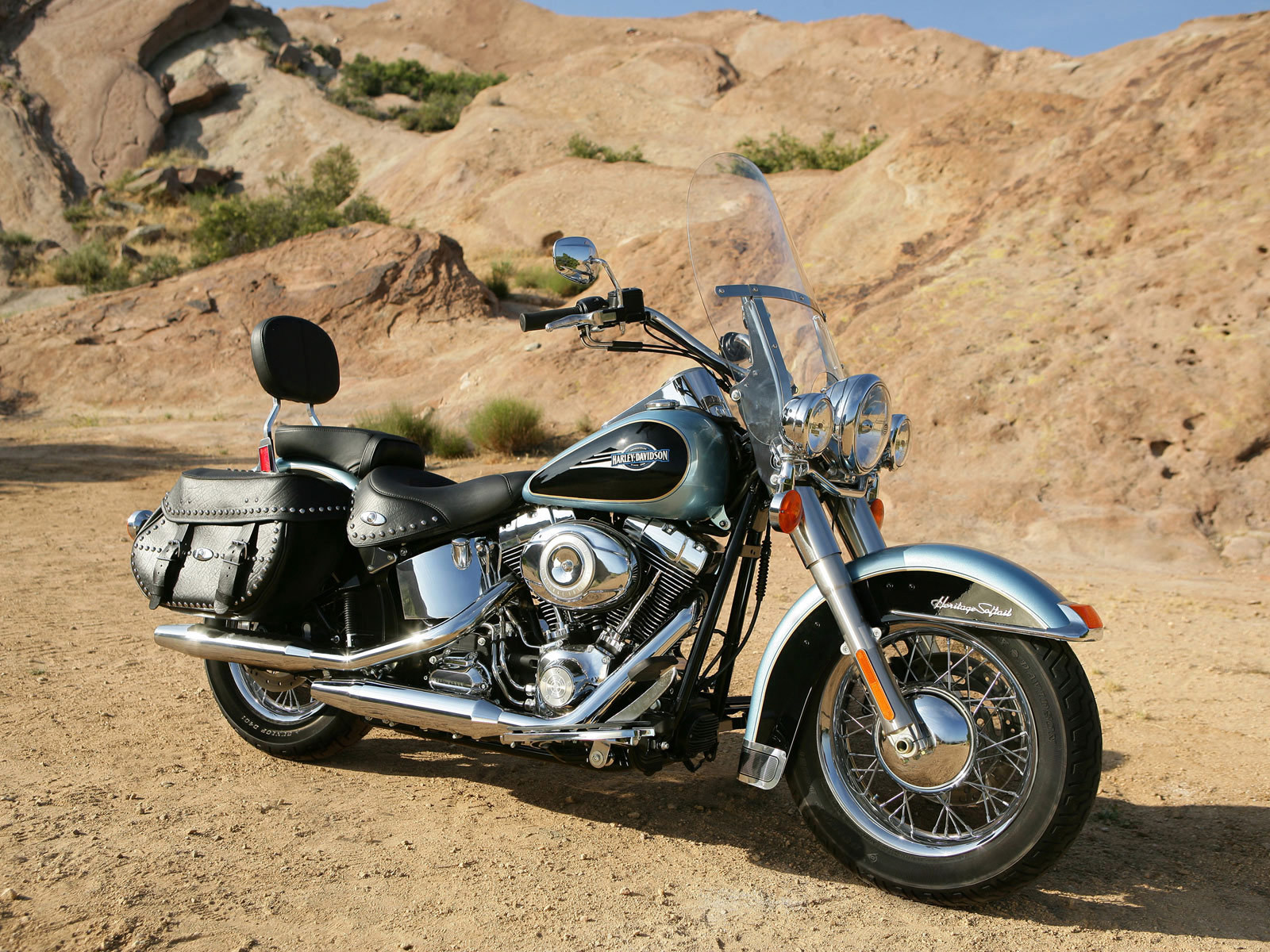 Die besten Harley Davidson Heritage Softail-Hintergründe für den Telefonbildschirm