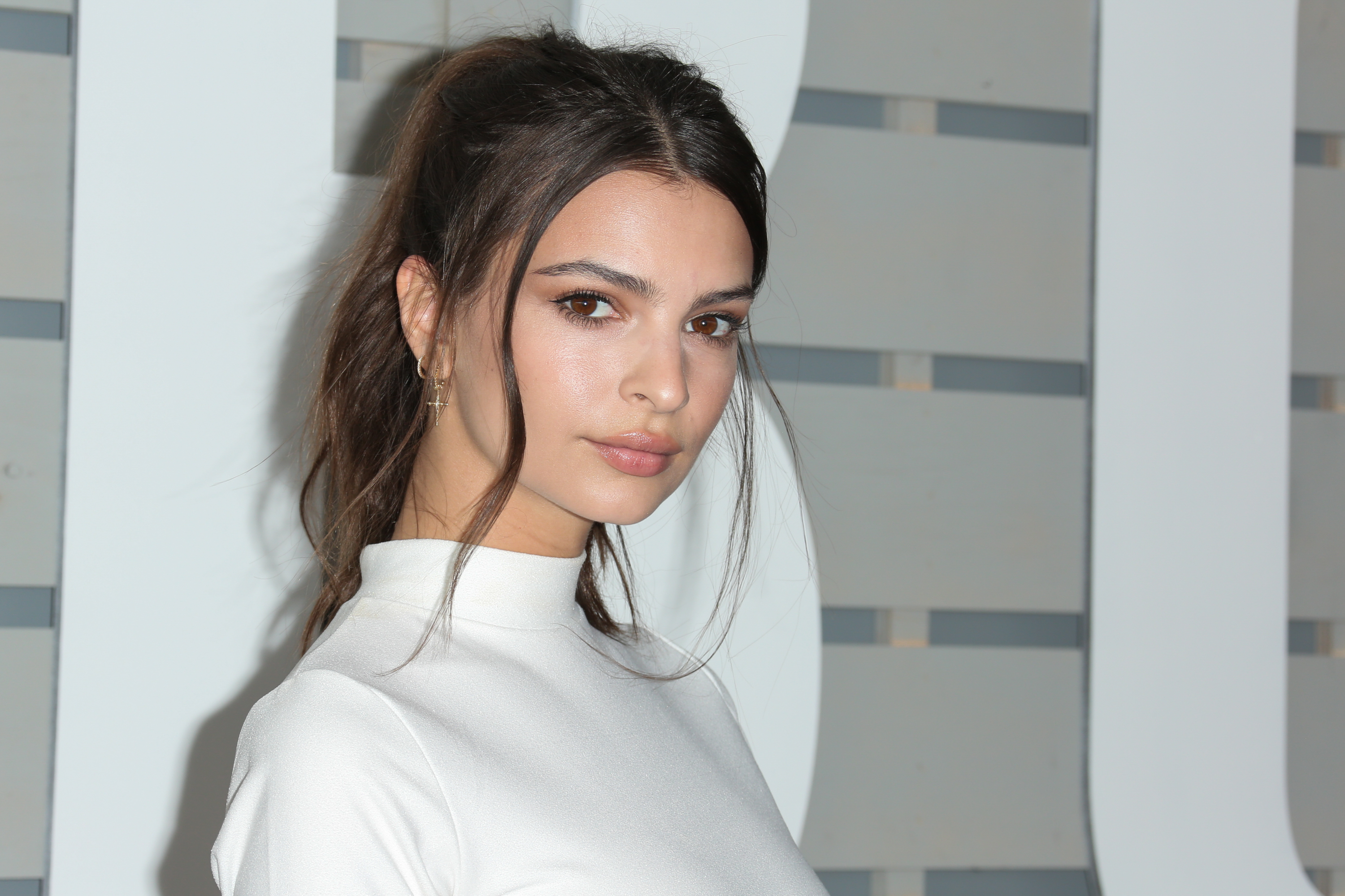 936957 Hintergrundbilder und Emily Ratajkowski Bilder auf dem Desktop. Laden Sie  Bildschirmschoner kostenlos auf den PC herunter