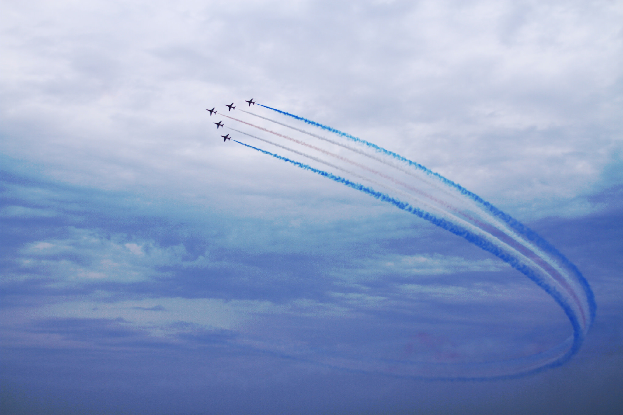 Free download wallpaper Smoke, Cloud, Aircraft, Military, Air Show, Military Aircraft on your PC desktop