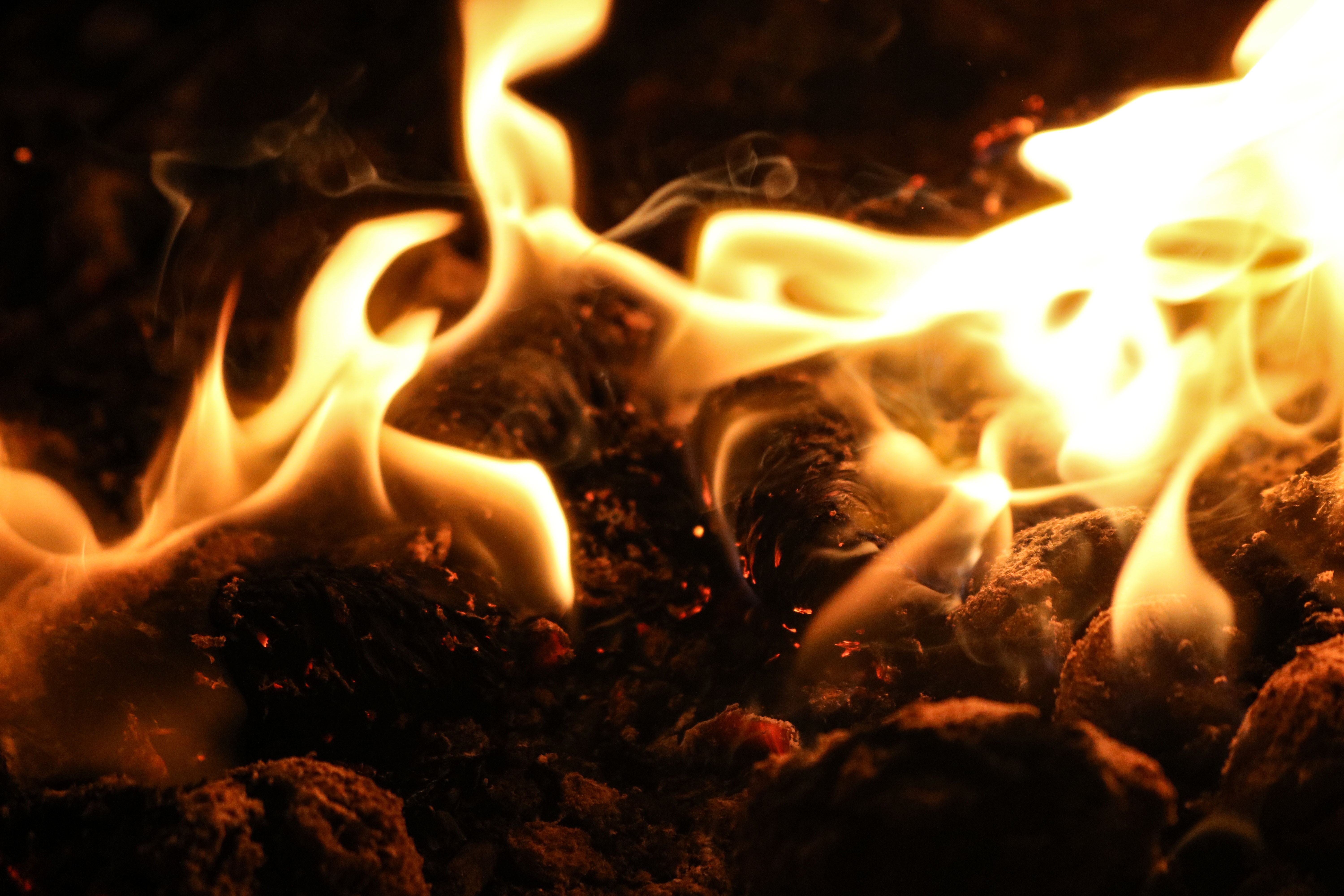 Free download wallpaper Miscellanea, Flame, Miscellaneous, Fire, Bonfire on your PC desktop