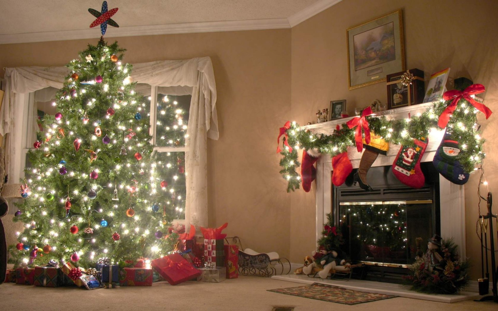 PCデスクトップにクリスマス, 贈り物, クリスマスツリー, 暖炉, クリスマスオーナメント, ホリデー画像を無料でダウンロード