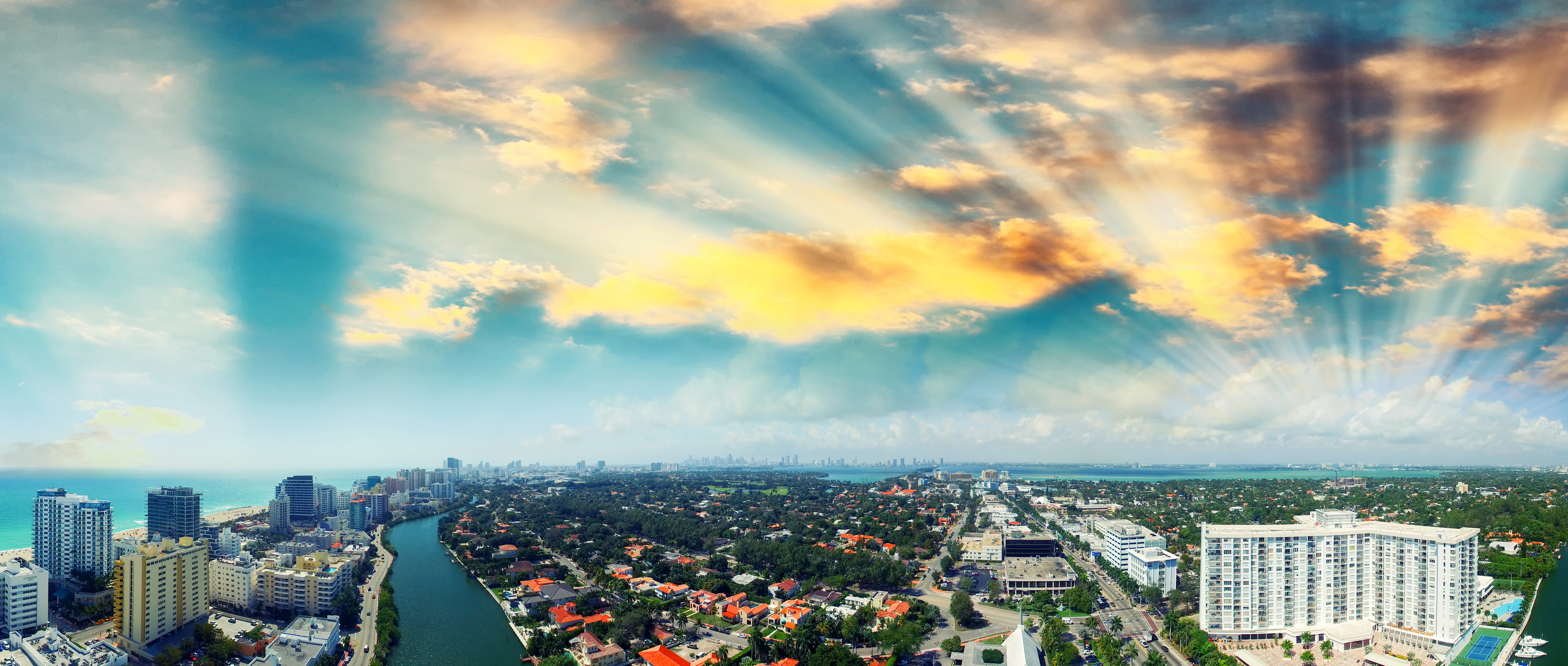 Handy-Wallpaper Städte, Ozean, Panorama, Miami, Himmel, Sonnenuntergang, Menschengemacht, Großstadt, Luftbildfotografie kostenlos herunterladen.