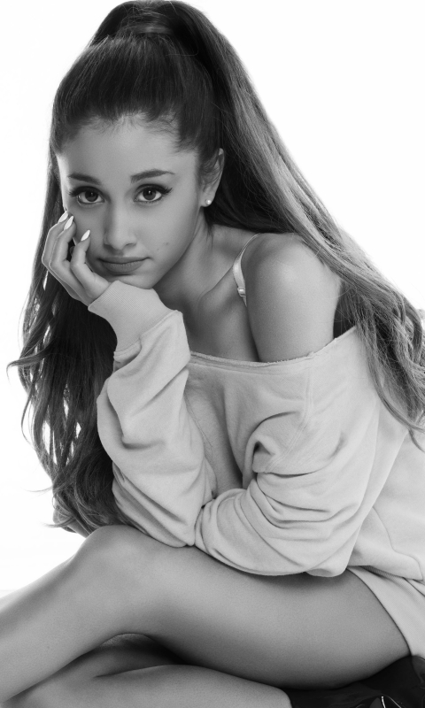 Download mobile wallpaper Monochrome, Singer, American, Celebrity, Ariana Grande for free.