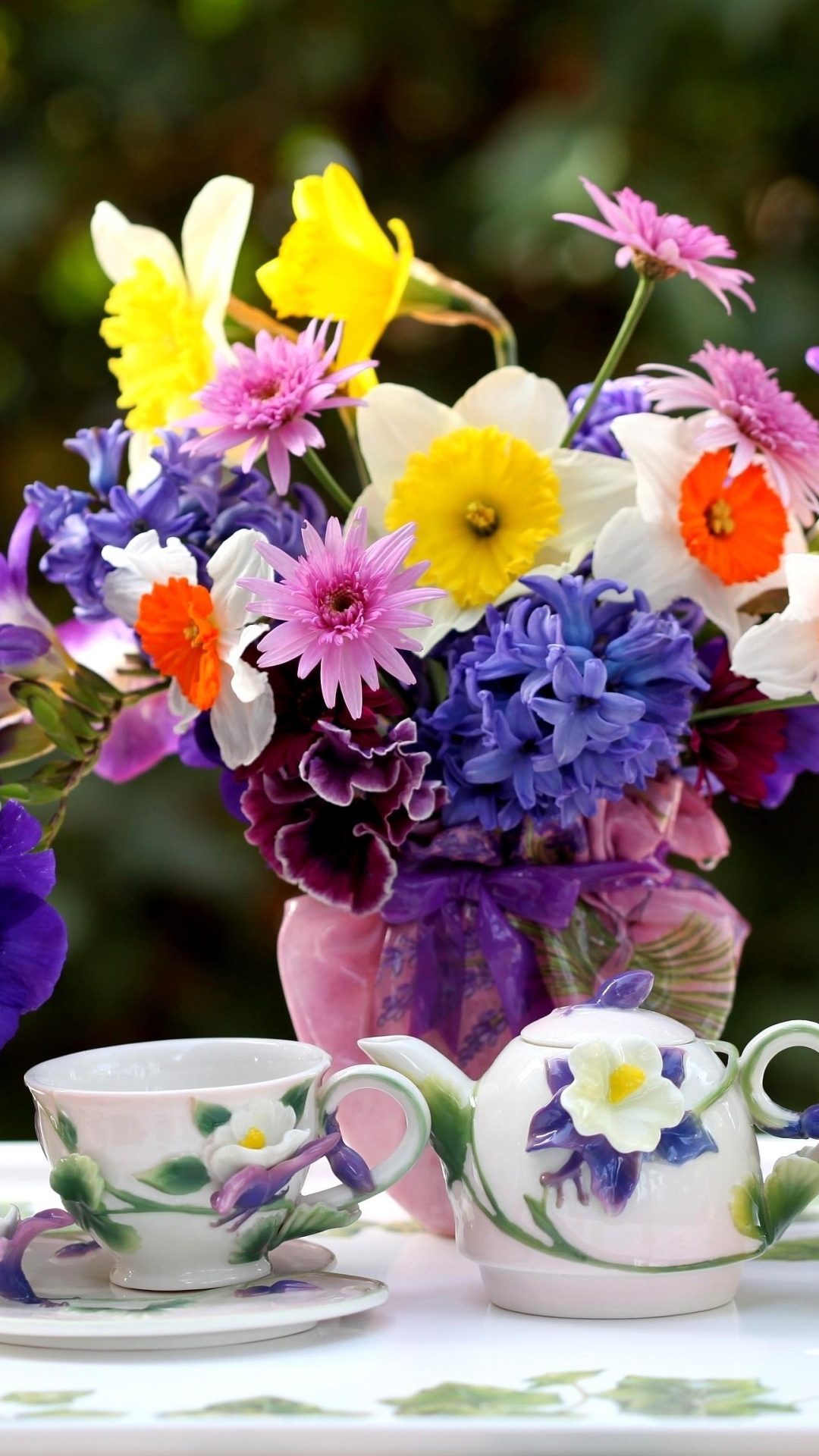 Descarga gratuita de fondo de pantalla para móvil de Flor, Taza, Colores, Vistoso, Fotografía, Bodegón.