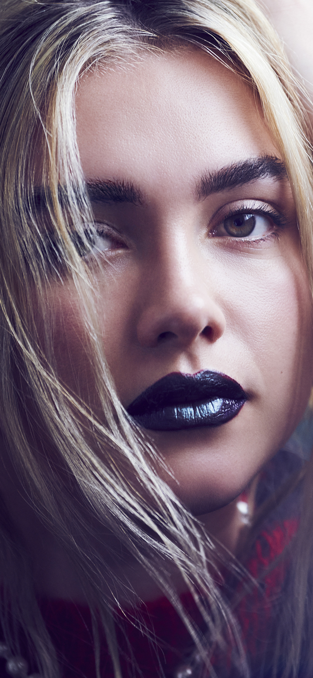 Download mobile wallpaper Blonde, English, Face, Celebrity, Actress, Lipstick, Florence Pugh for free.