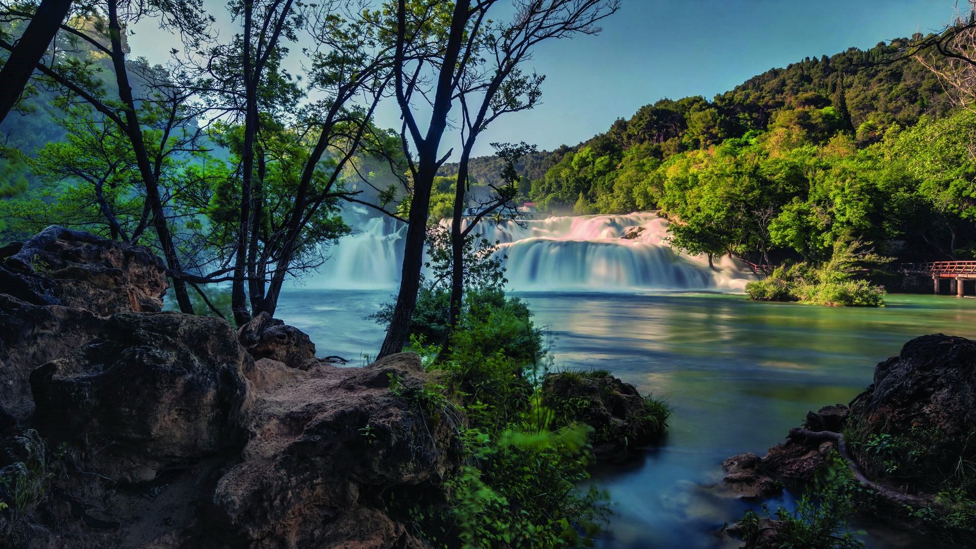 Handy-Wallpaper Wasserfälle, Wasserfall, Baum, Fluss, Erde/natur kostenlos herunterladen.