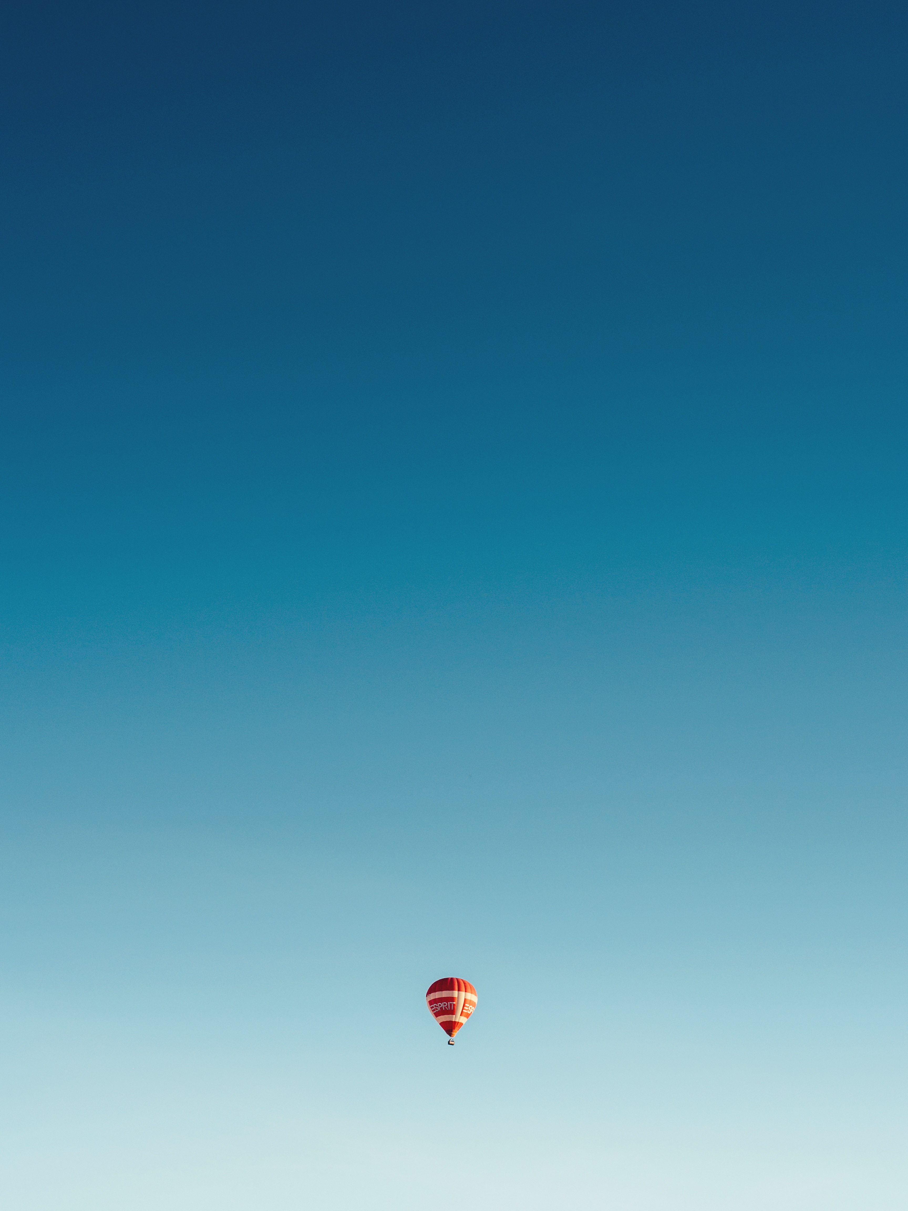 Free download wallpaper Balloon, Sky, Flight, Minimalism on your PC desktop