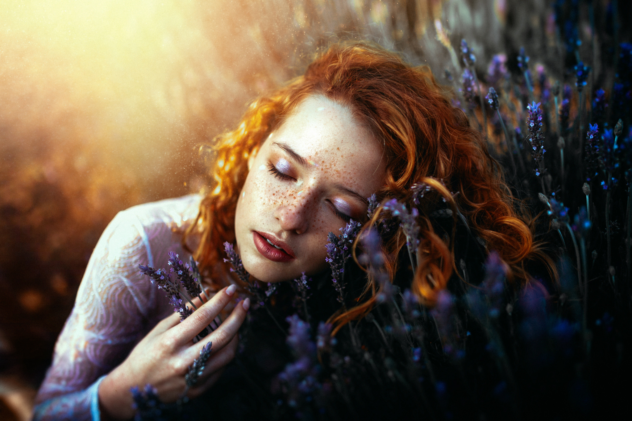 Download mobile wallpaper Redhead, Face, Sunny, Model, Women, Freckles, Lipstick, Lying Down for free.