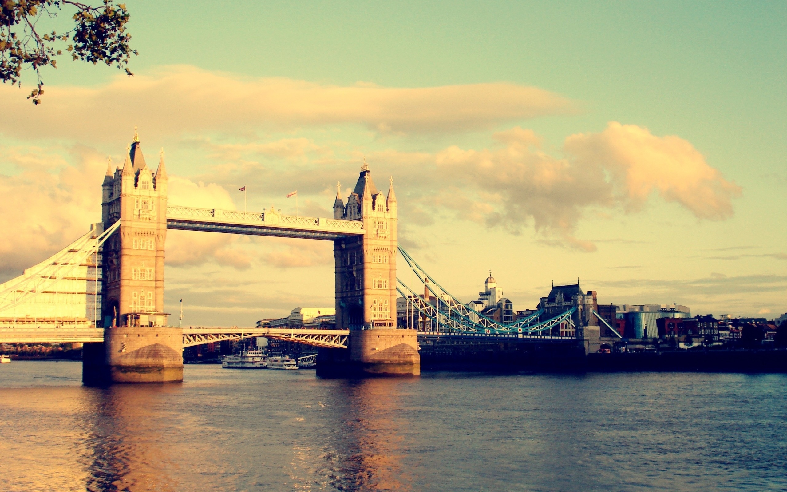 Free download wallpaper Bridges, London, Tower Bridge, Man Made on your PC desktop