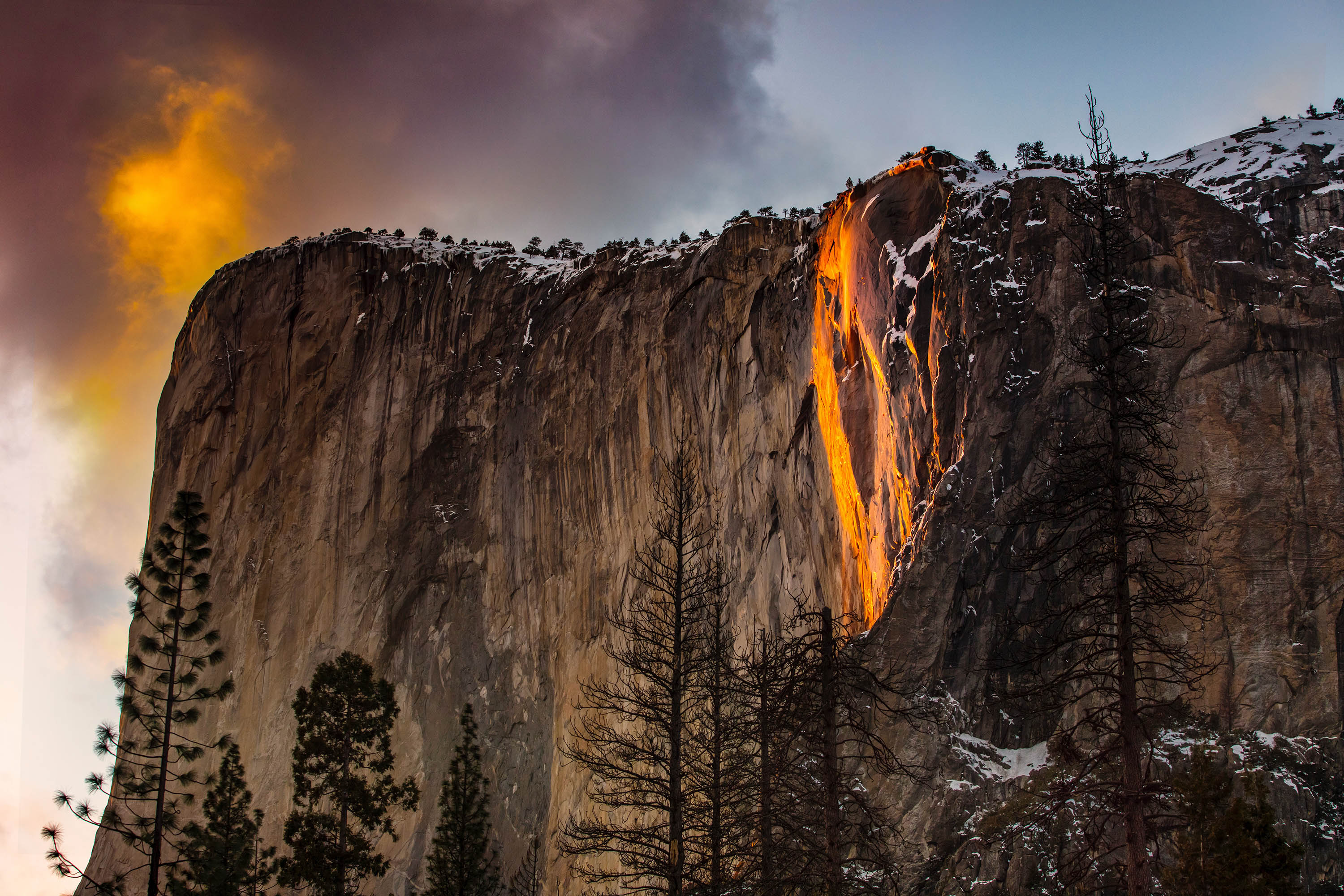 Download mobile wallpaper Nature, Waterfalls, Mountain, Waterfall, Earth, Cliff, Yosemite National Park, Yosemite Falls for free.
