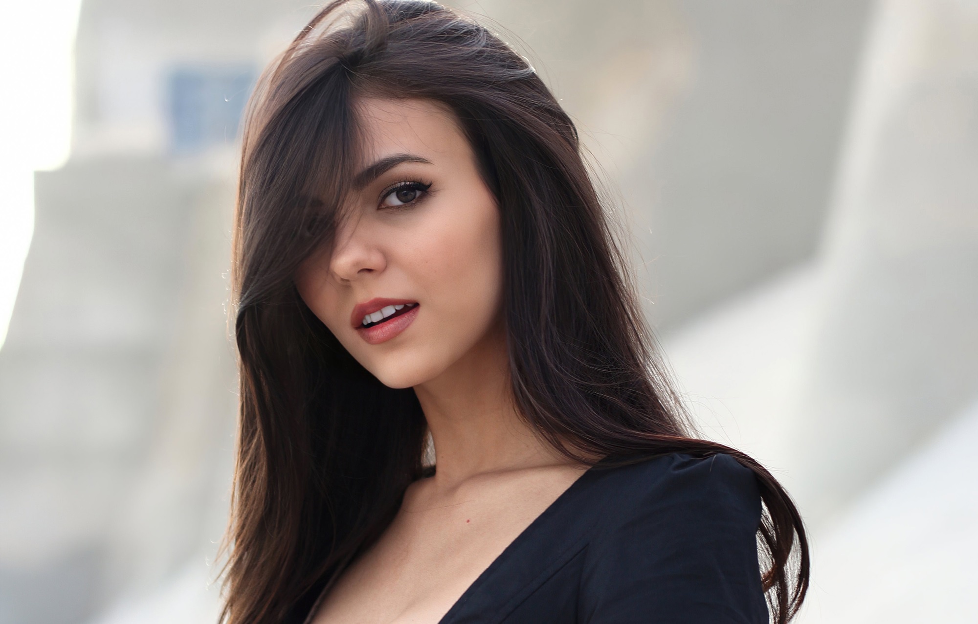 Free download wallpaper Singer, Brunette, American, Celebrity, Actress, Victoria Justice on your PC desktop