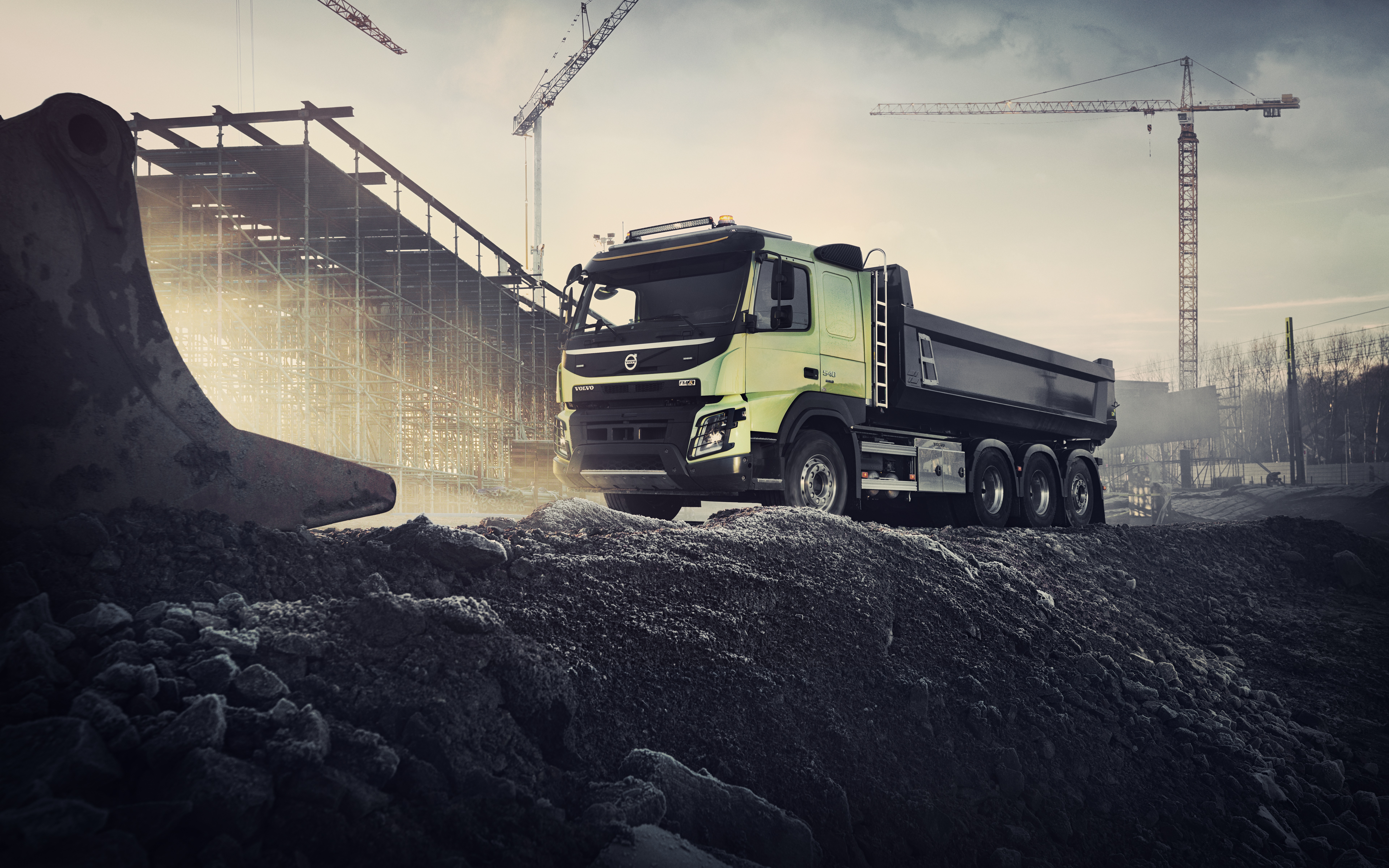 Download mobile wallpaper Volvo, Truck, Vehicles for free.