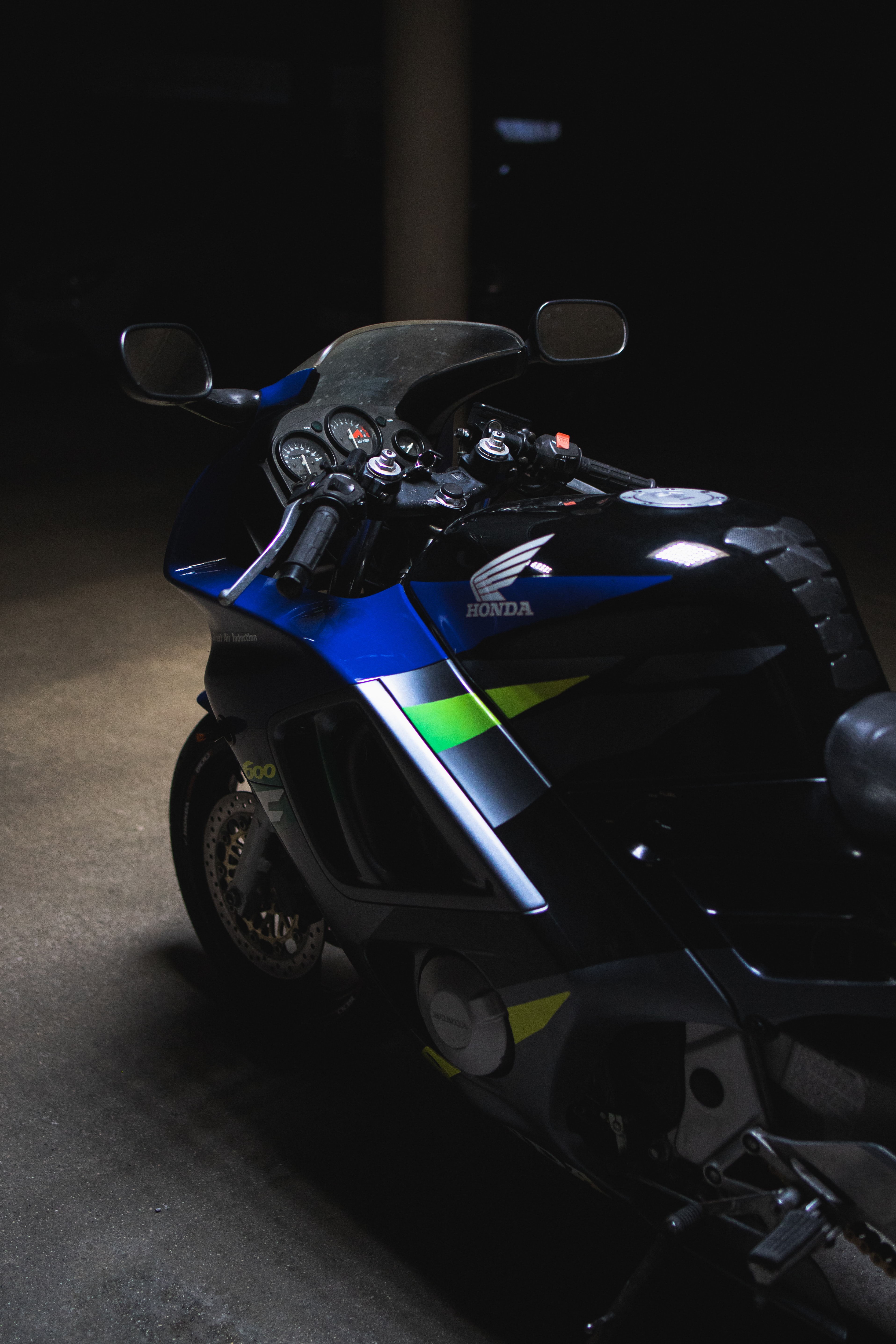 107670 télécharger l'image moto, motocyclette, volant, gouvernail, compteur de vitesse, compteur, siège, séance - fonds d'écran et économiseurs d'écran gratuits