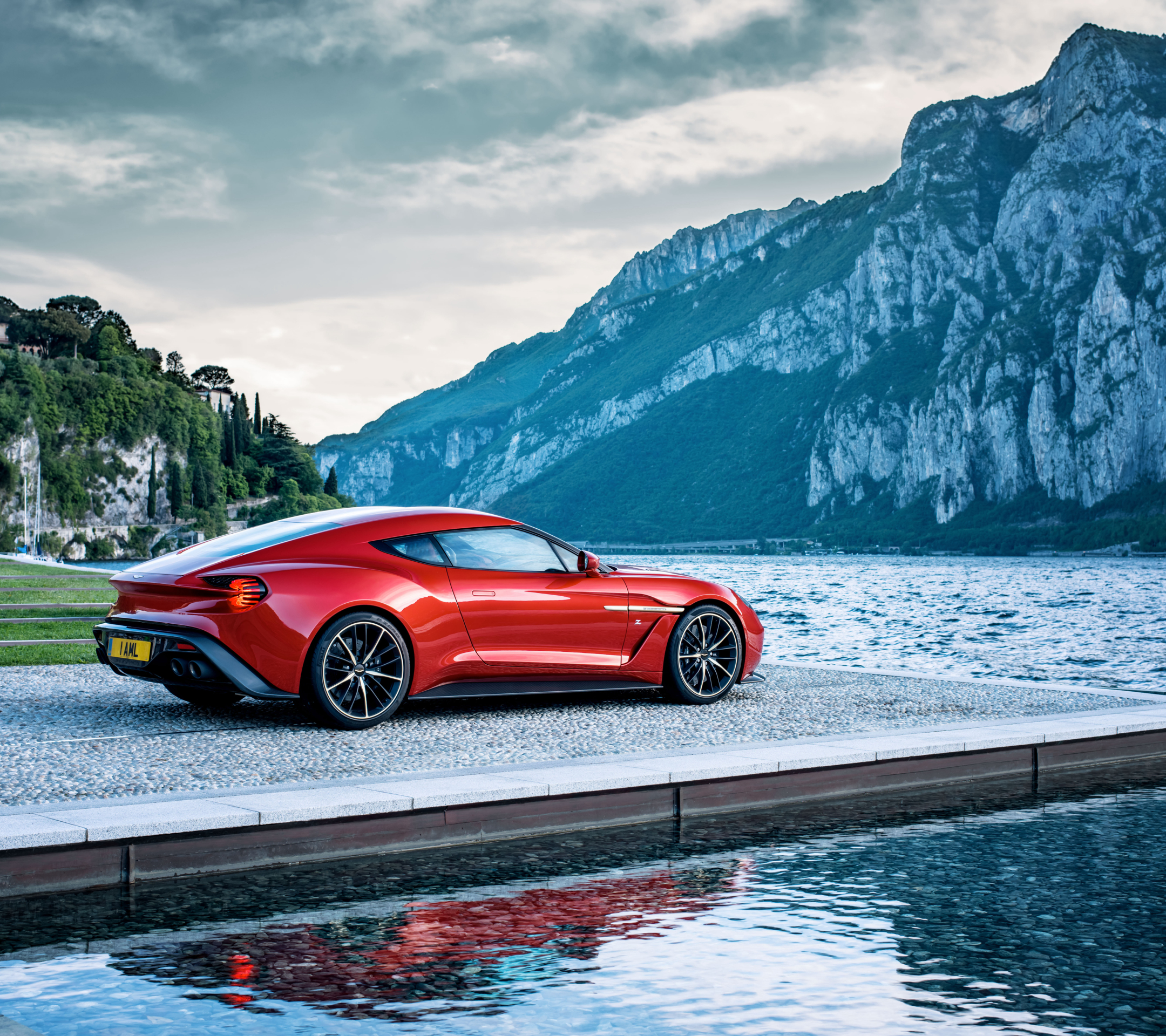 Descarga gratuita de fondo de pantalla para móvil de Aston Martin, Coche, Gran Turismo, Vehículo, Vehículos, Aston Martin Vanquish.