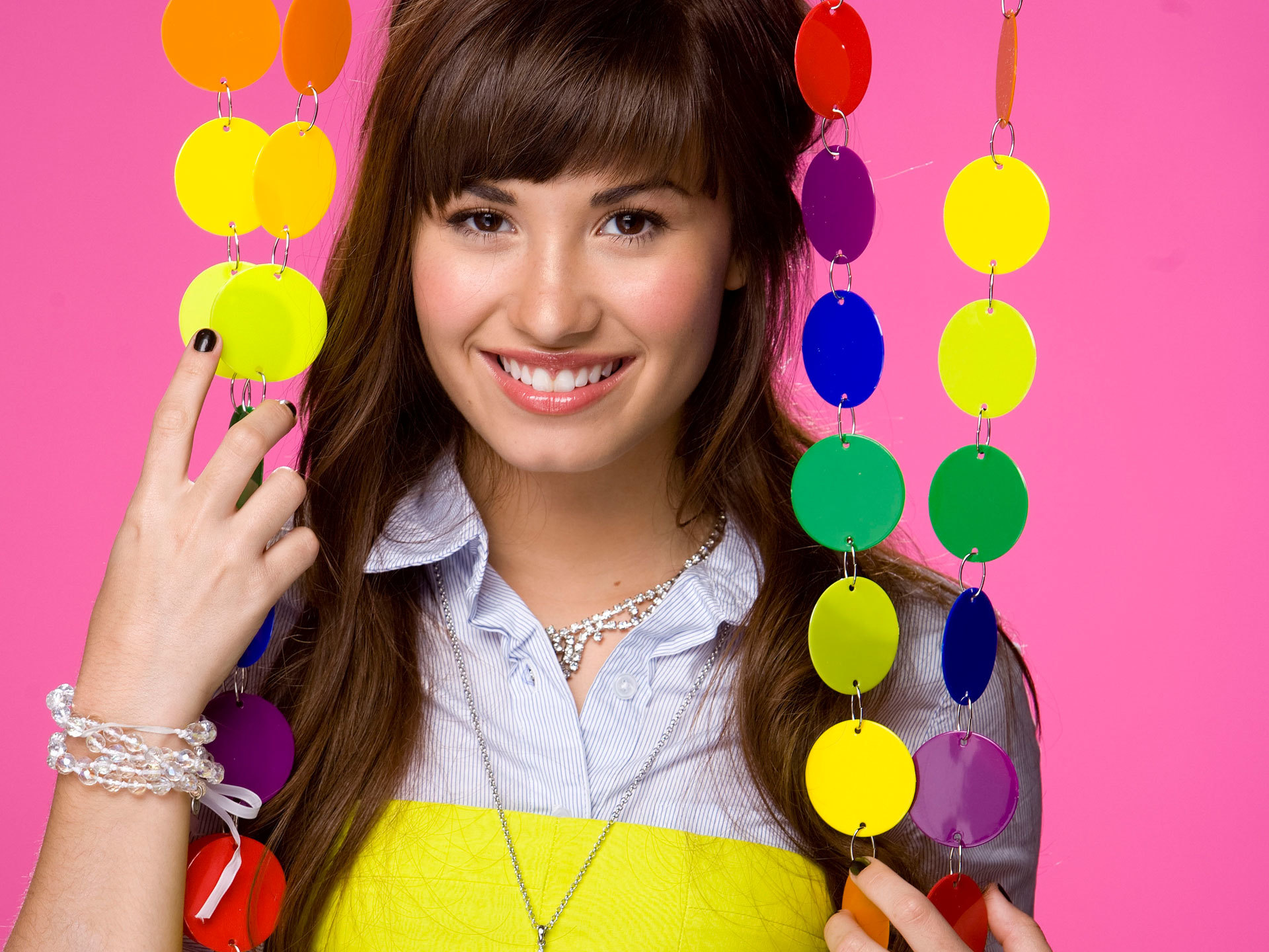  Demi Lovato Cellphone FHD pic