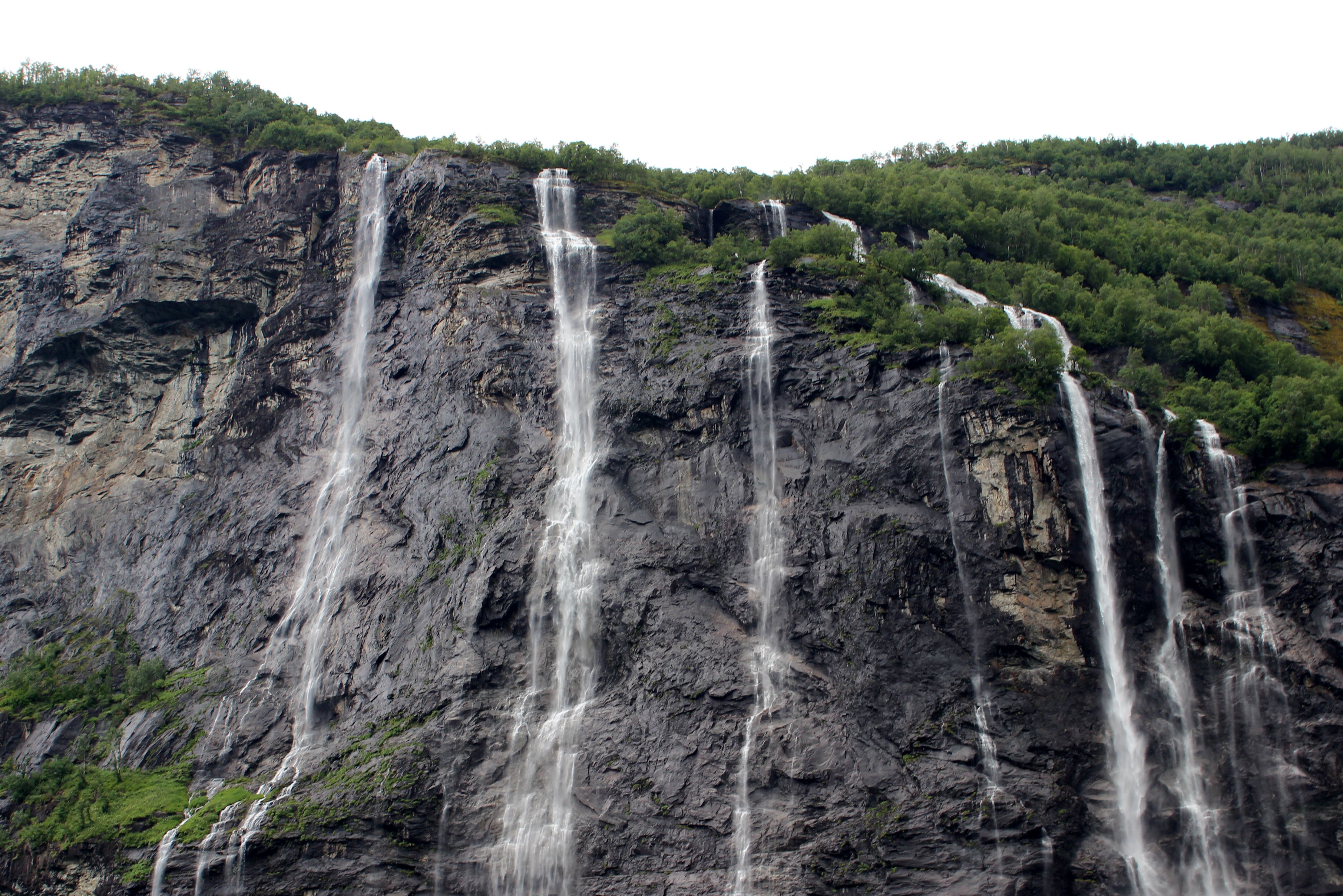 Скачать обои бесплатно Водопады, Земля/природа, Водопад Семь Сестер Норвегия картинка на рабочий стол ПК