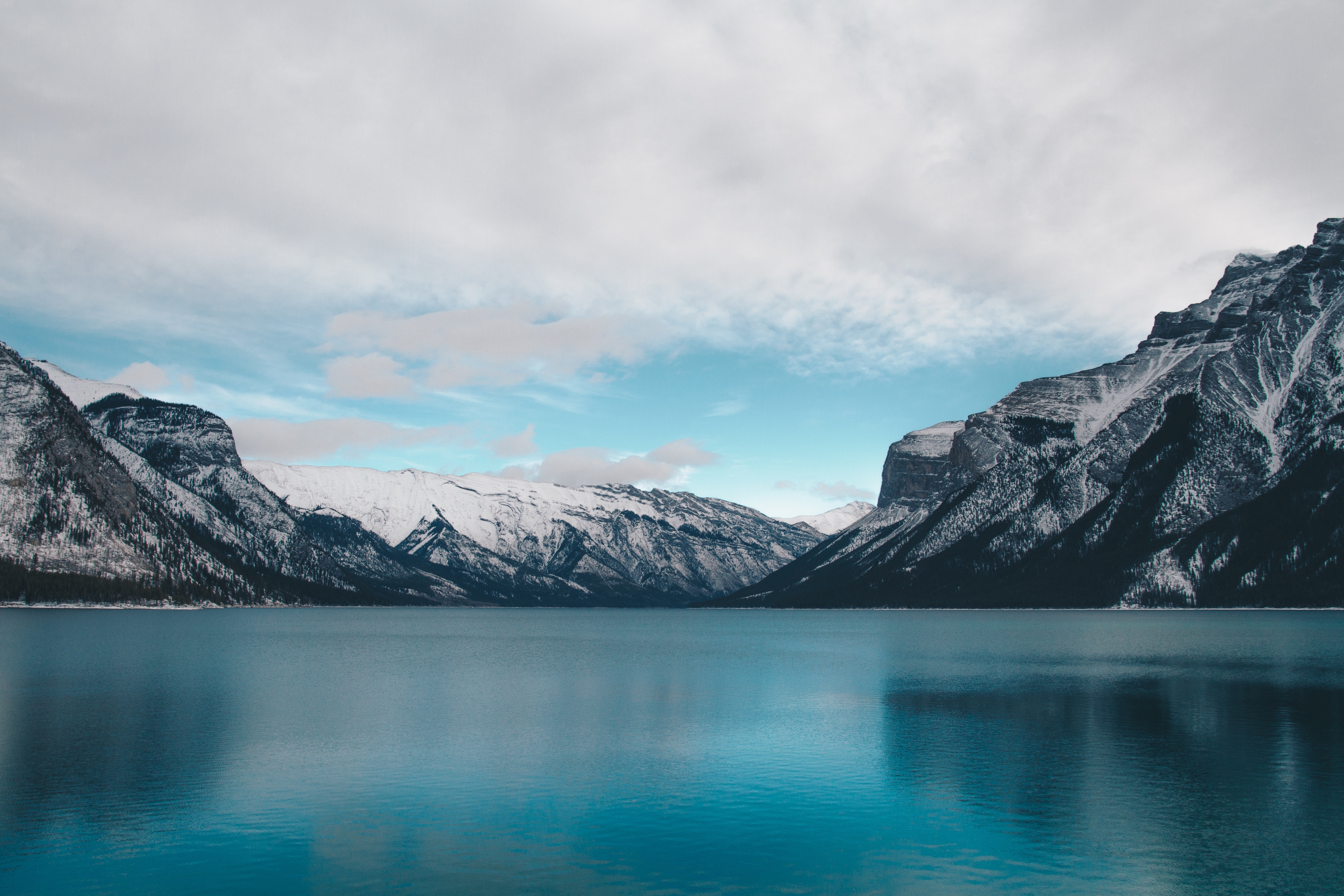 68518 Hintergrundbild herunterladen kanada, natur, mountains, schnee, see, minnevanka - Bildschirmschoner und Bilder kostenlos