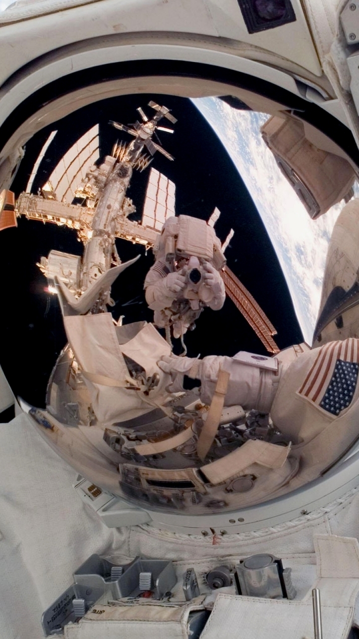 Скачать картинку Астронавт, Научная Фантастика в телефон бесплатно.