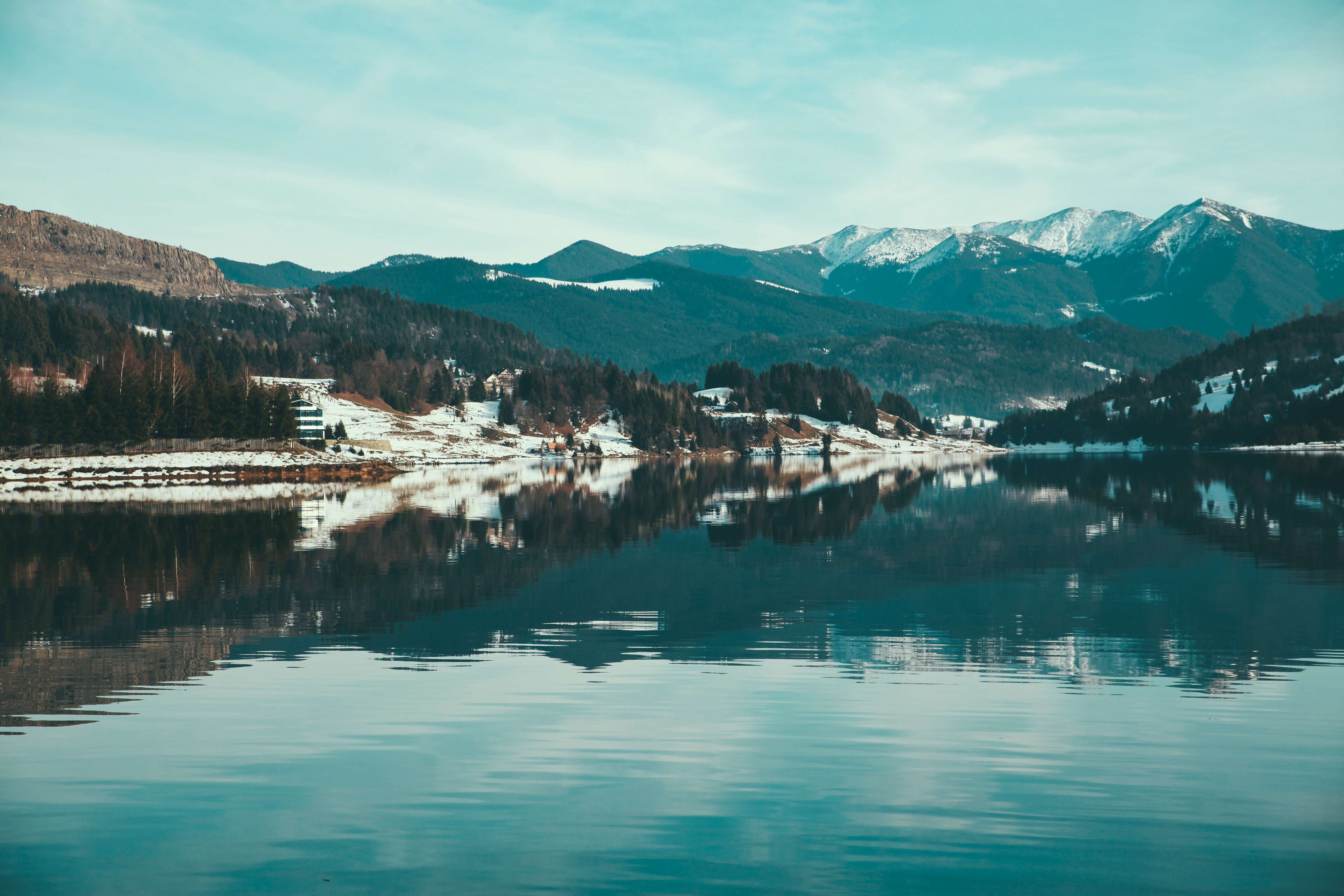 romania, nature, mountains, lake, snow covered, snowbound Desktop Wallpaper