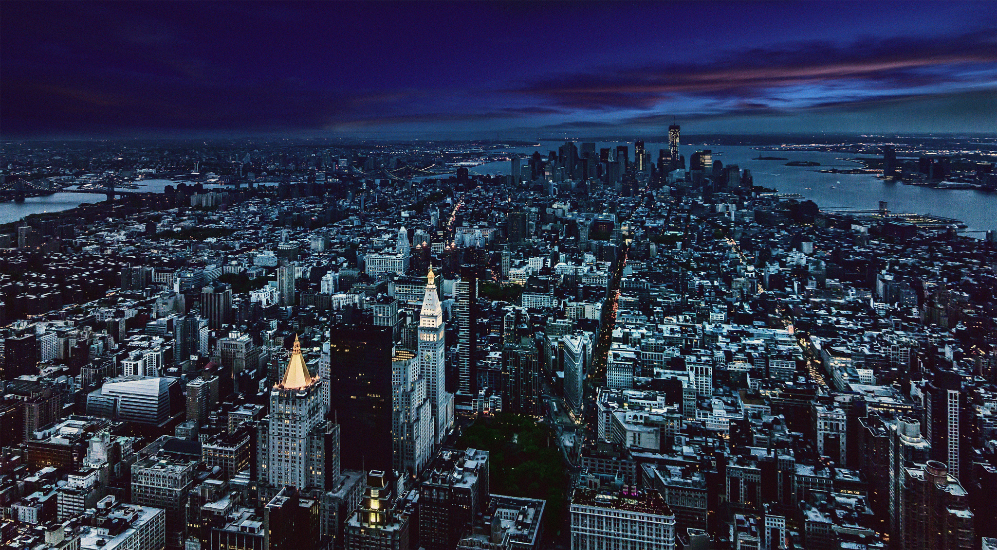 Laden Sie das Städte, Wolkenkratzer, Gebäude, Stadtbild, New York, Nacht, Vereinigte Staaten Von Amerika, Menschengemacht, Großstadt, Luftbildfotografie-Bild kostenlos auf Ihren PC-Desktop herunter